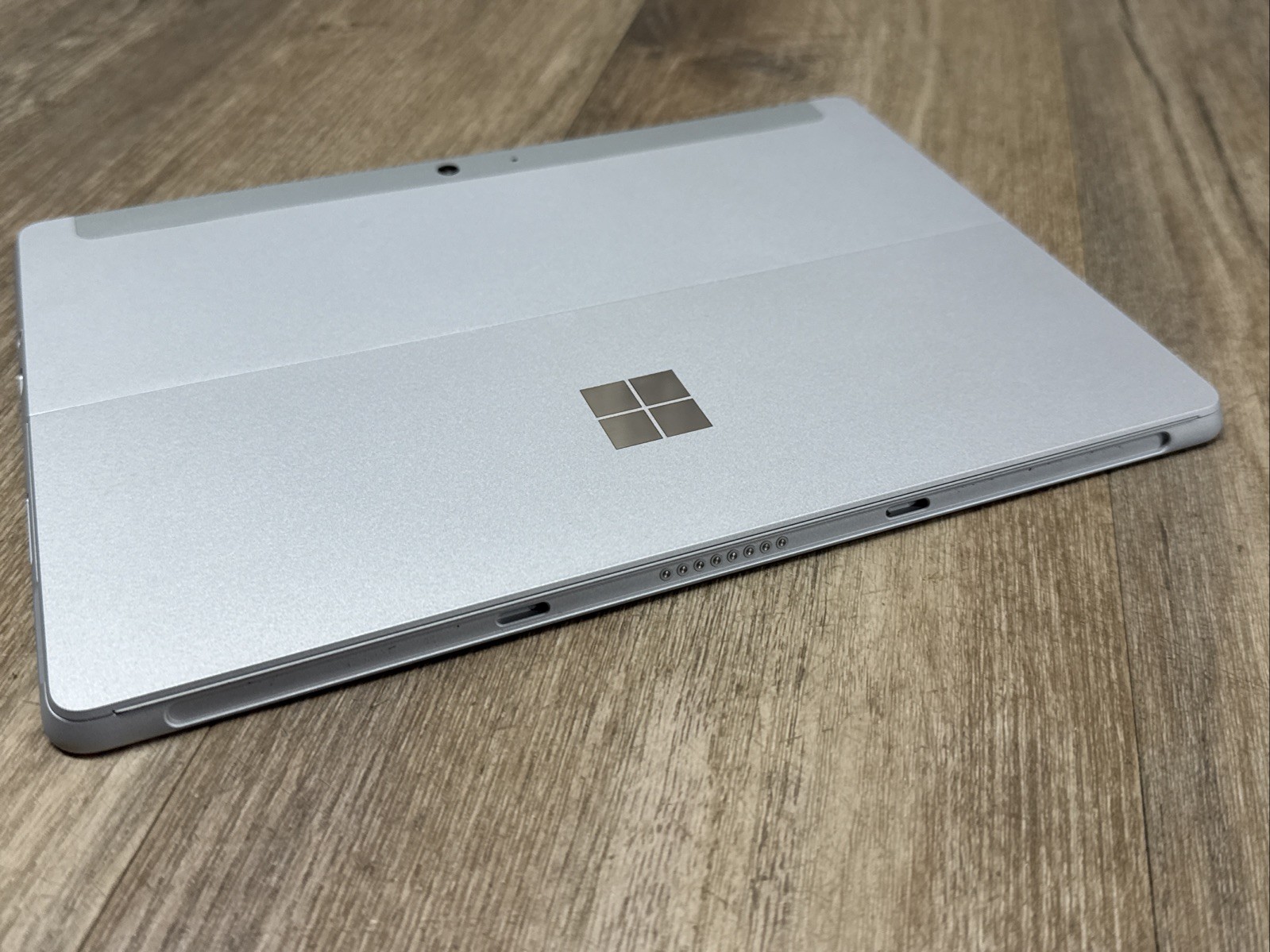 Microsoft Surface Go 2 1901 Intel m3-8100Y 1.10GHz 8GB RAM 128GB SSD Win 11 Pro