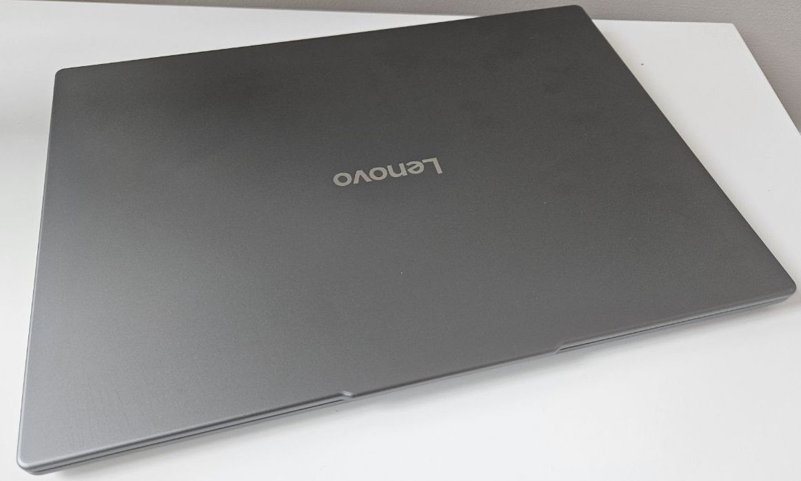 Slim 5 16IRH10R 16-inch Ultra 5 210H 16Gb RAM 512Gb NVME Win 11 Pro Warranty