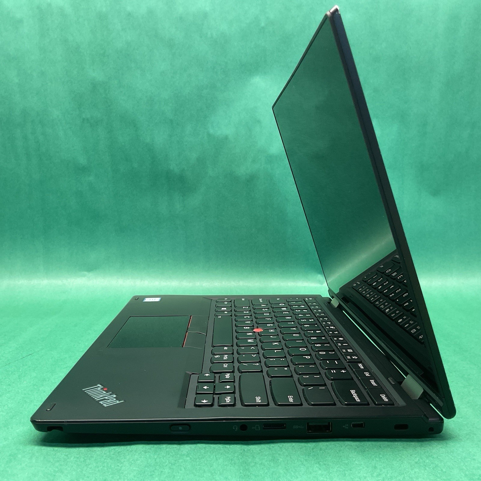 Lenovo Yoga L380 i5-8250u – Powers On – NO HARD DRIVE- Untested
