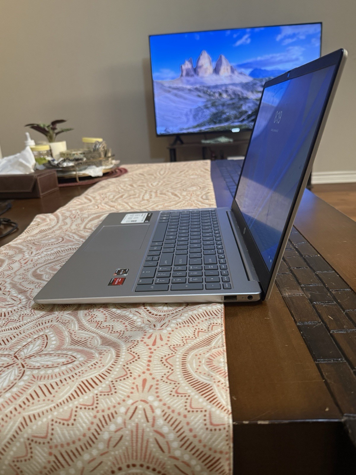 Silver HP Laptop 15, AMD Ryzen 5 7520U, 16GB DDR4 RAM, 256GB SSD, 15.6”, Win 11