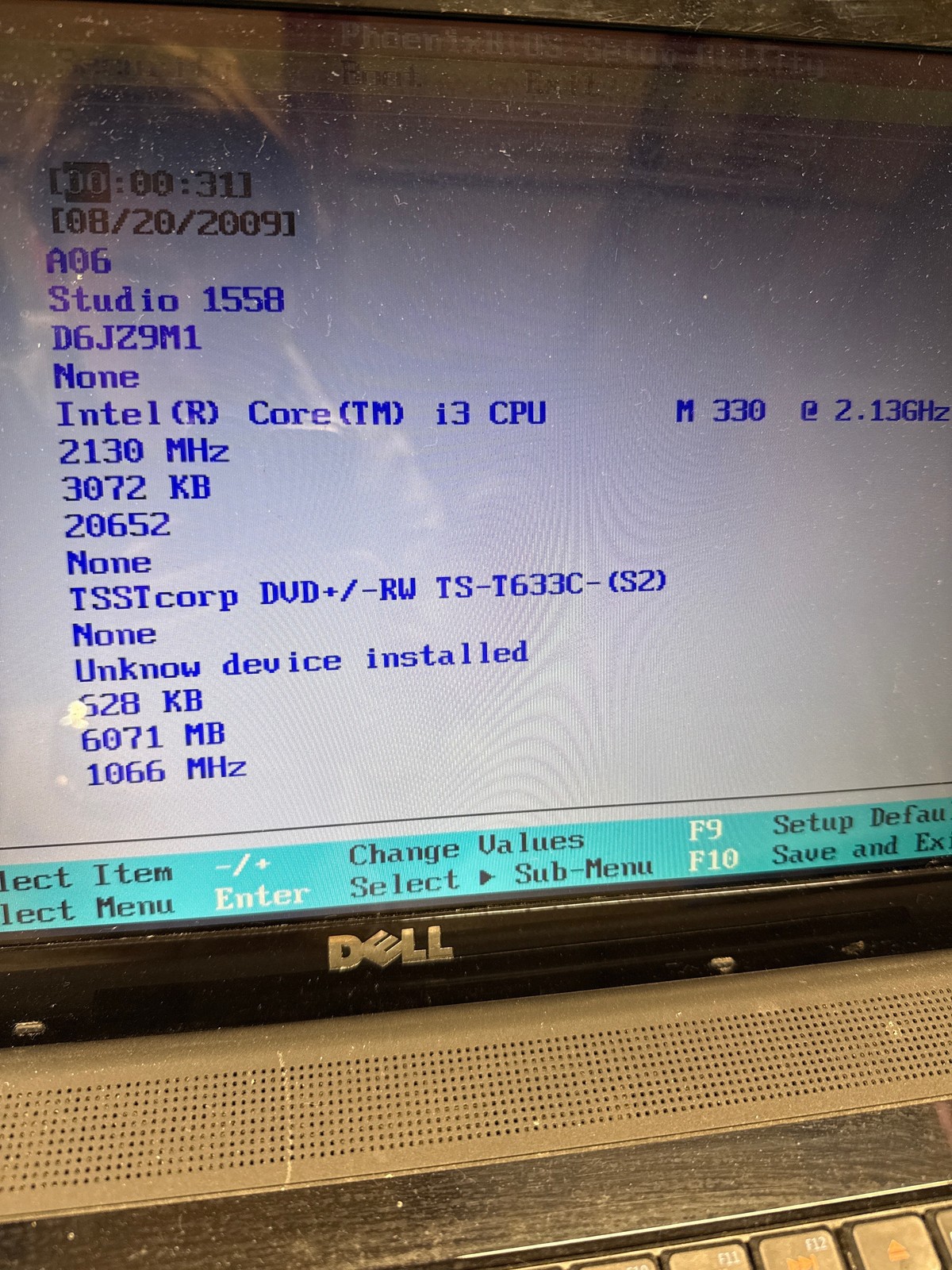 Dell Studio 1558 15.6″ i3-330M 2.13GHz 6GB No Drive
