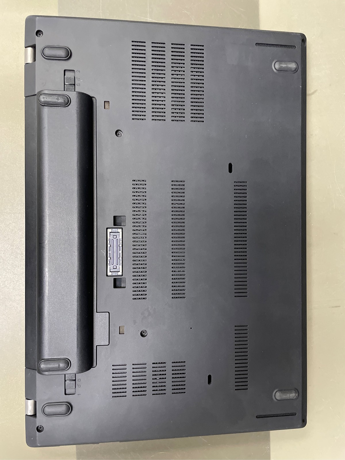 Lenovo ThinkPad T470 14-inch HD with 2.4GHz Intel Core i5 (8GB, 256GB)*For parts