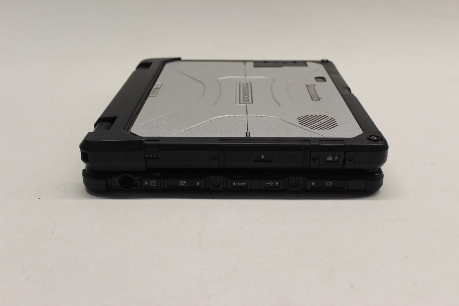 Panasonic Toughbook CF-33 I5-7300U 256M.2-8GB DDR3 Win10P-NO PWR Adapt-C-Desc