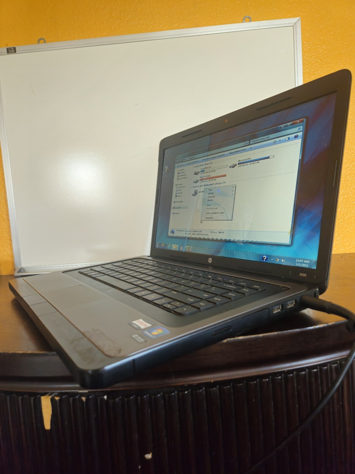 hp 2000 notebook pc | Gray In Color. Holds Charger Good.