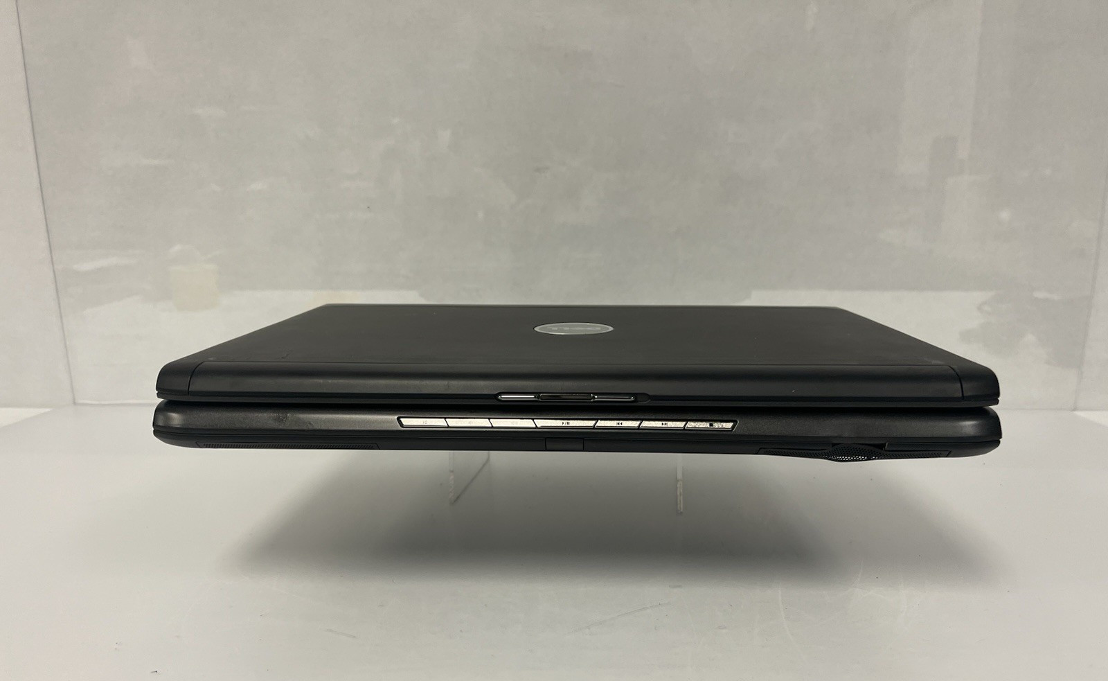 Dell Vostro 1500 15.4″ Glossy Laptop C2D 1.4GHz 2GB NO HDD NO OS