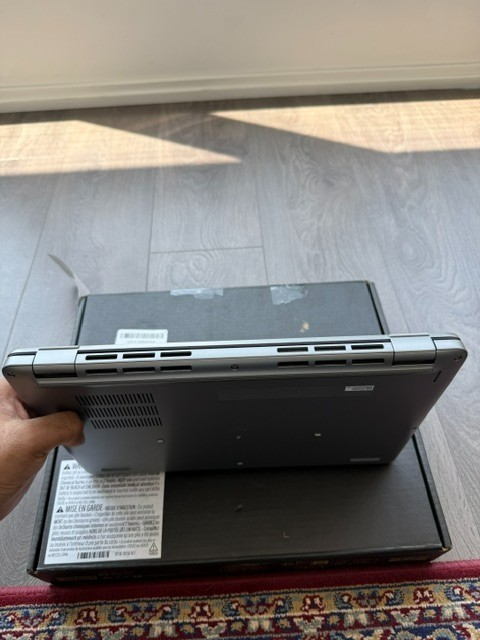 Dell Latitude 5450 ultra 5 32GB Ram 1TB SSD Touch Screen