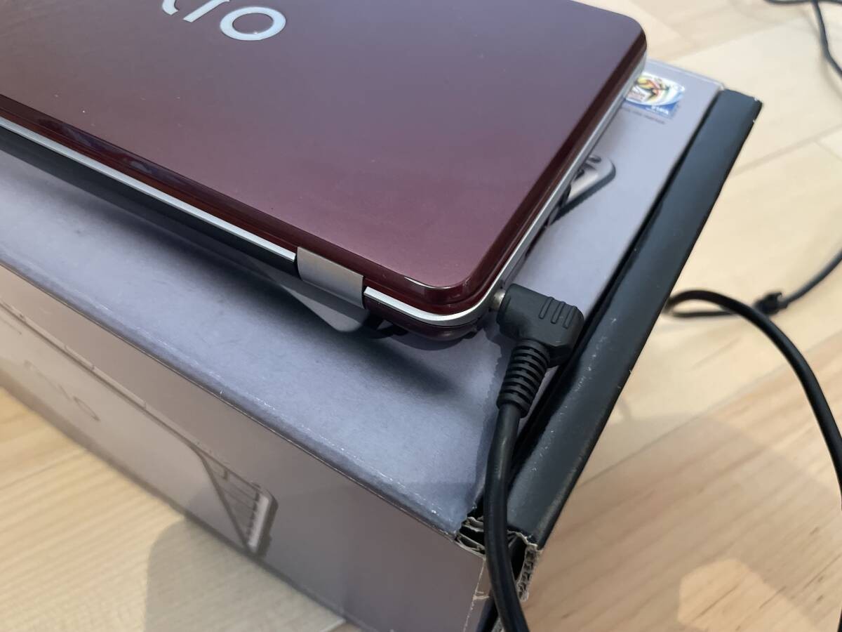 SONY VAIO P VGN-P70H/R Atom Z520 2GB HDD 60GB 8″ Win Vista Ultra Portable