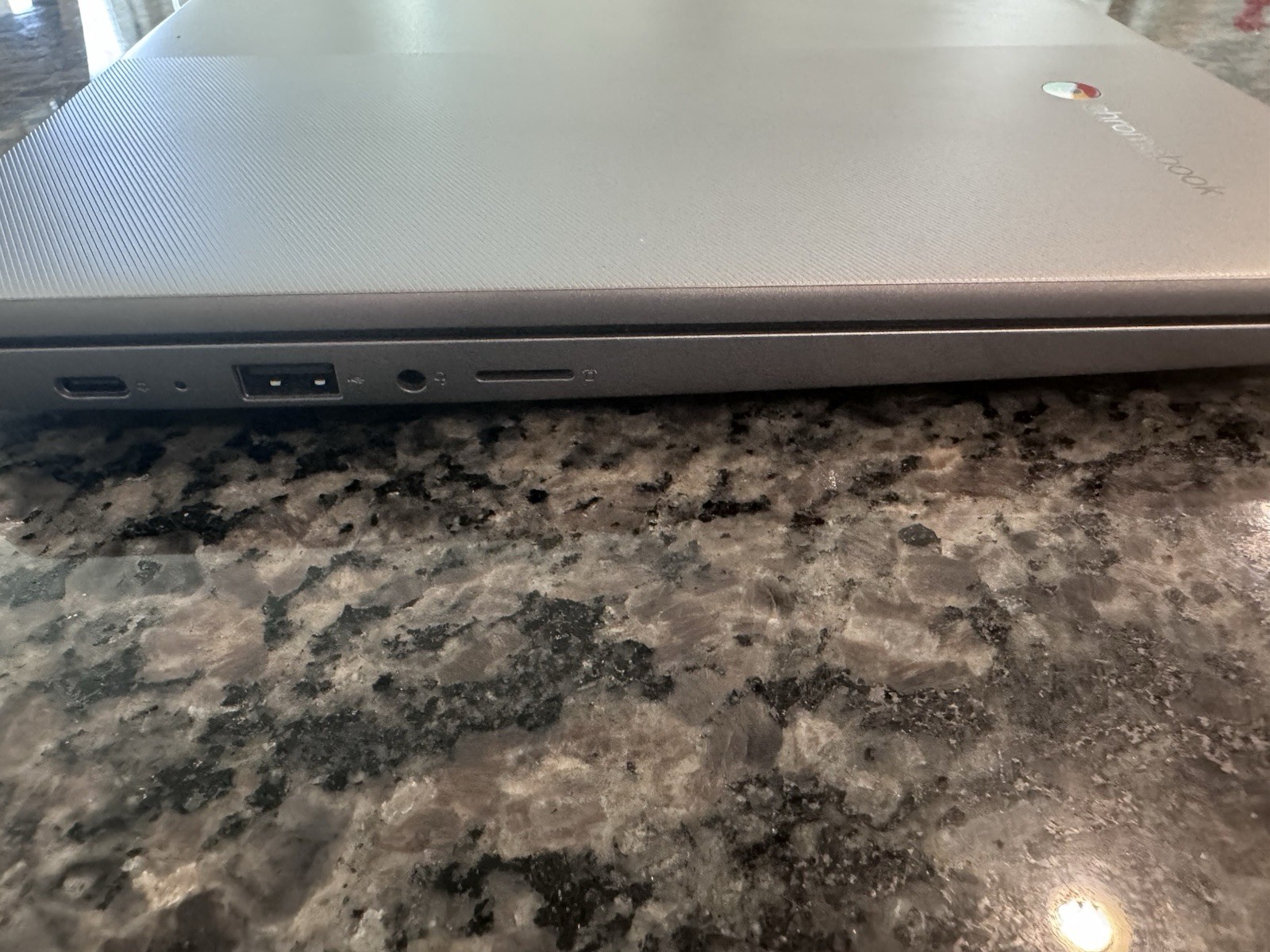 Lenovo IdeaPad 3 Chrome 14M836 14″ (64GB eMMC, MediaTek MT8183, 2.00 GHz,…