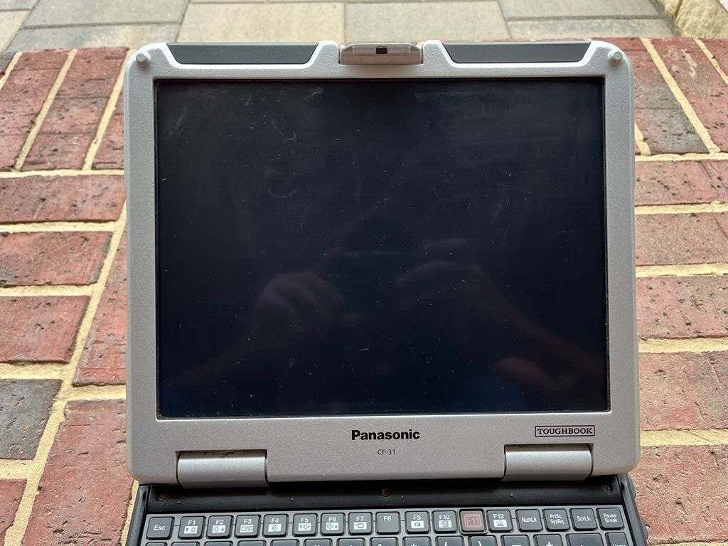 Panasonic Toughbook CF-31 MK1 i5 2.4Ghz 8gb 500gb Win7 Serial port Rugged