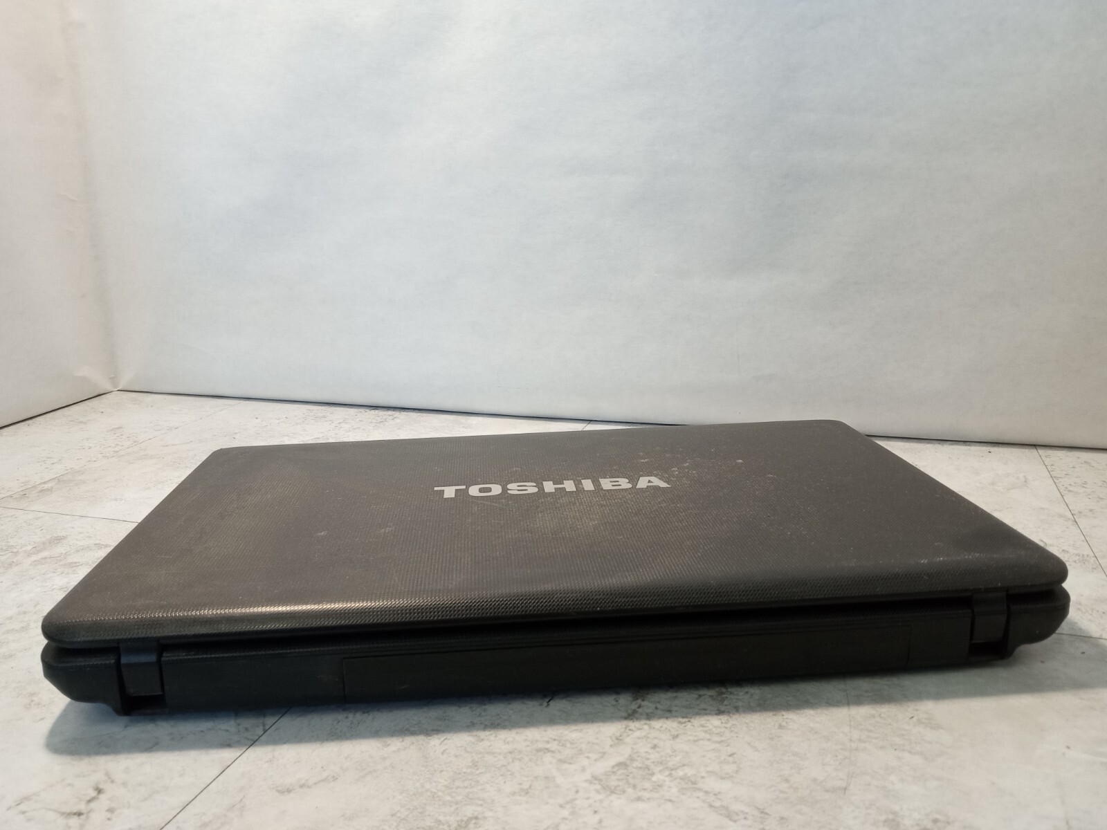 Toshiba Satellite C655D-S5084 15.6″ Laptop AMD Athlon II P340 *READ* -FM