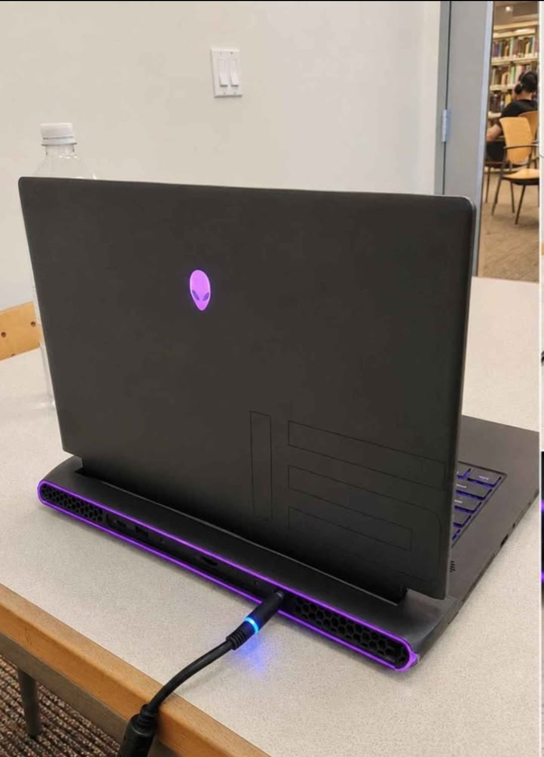 Alienware M15 R5 15.6″ – Ryzen 9 5900HX – 16GB RAM – RTX 3070 – 1TB SSD