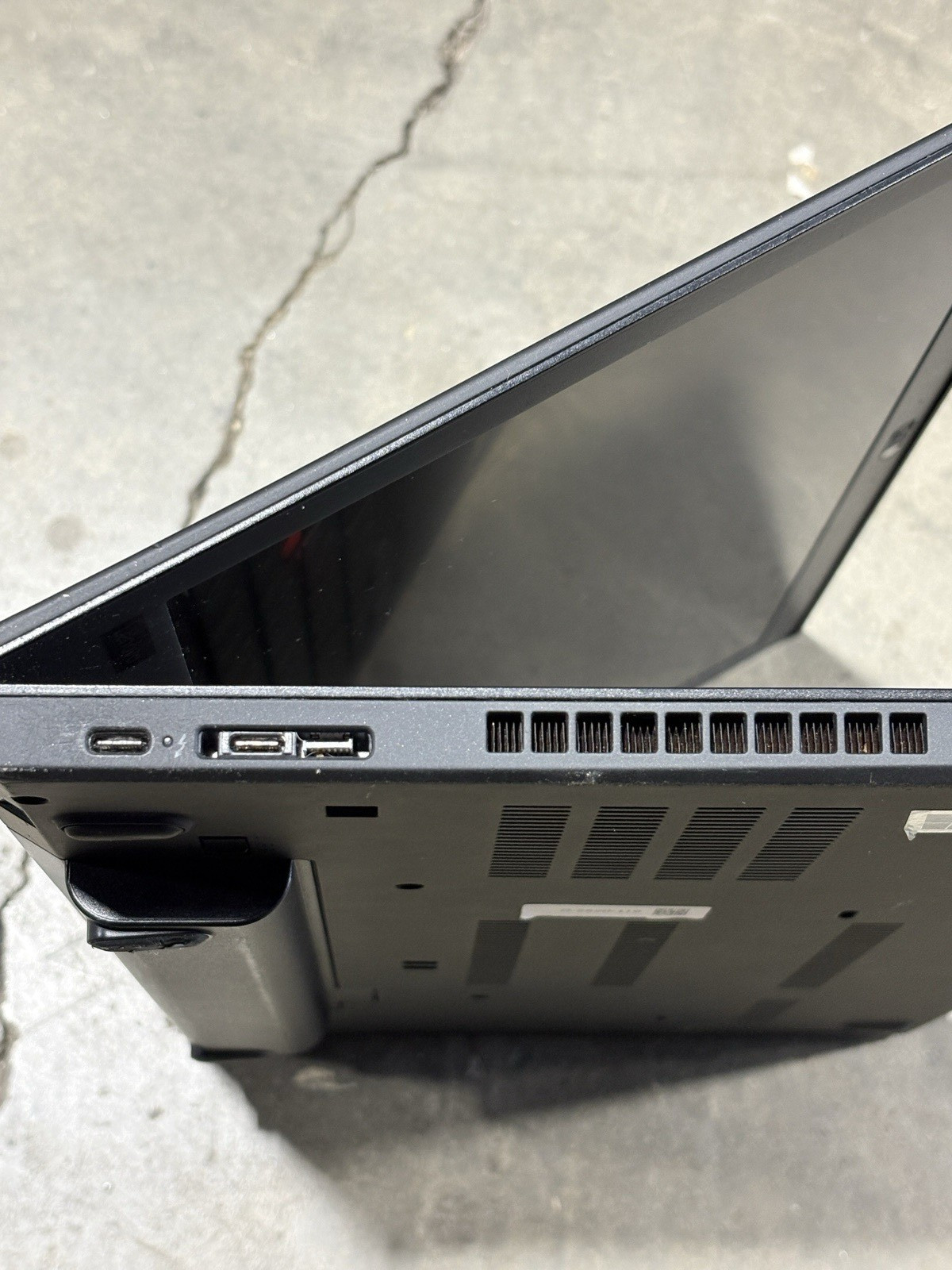 Lenovo ThinkPad T480 14″ FHD Laptop i5-8250U 8GB RAM 256GB SSD | No OS/Charger
