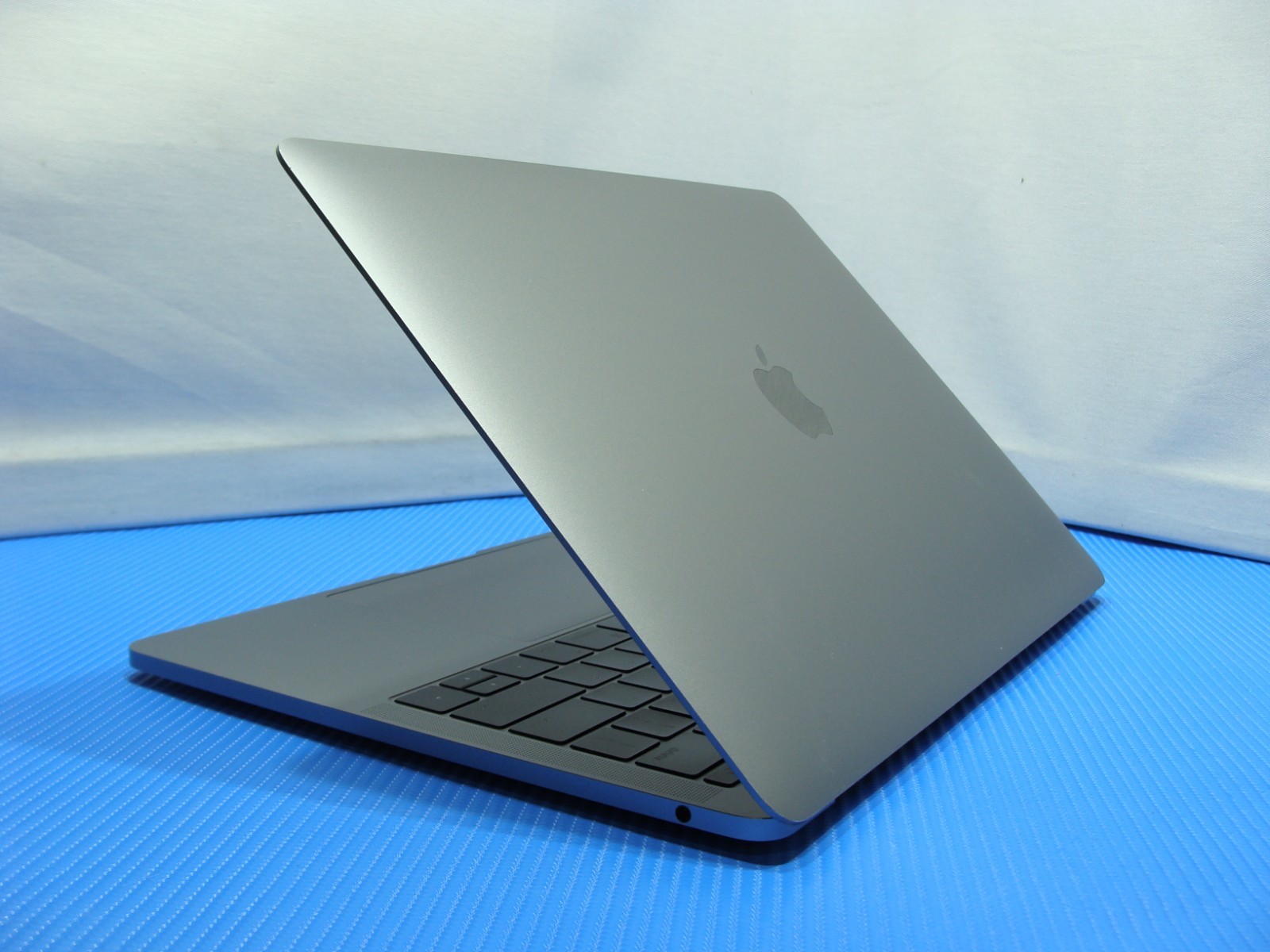 Apple MacBook Pro 13″ Mid-2017 A1708 /BTO OS Monterey i7-7660U 2.5GHz 16GB 512GB