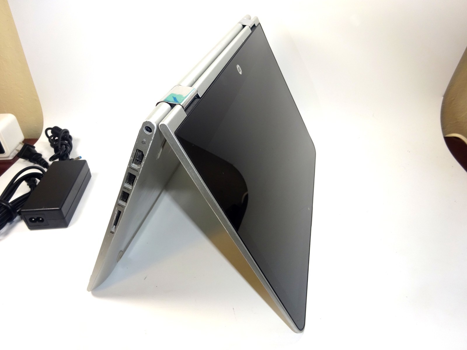 13.3″ HP X360 M3-u001dx Intel i3-6100U 2.3Ghz / 16GB RAM / 500GB SSD / Win 11