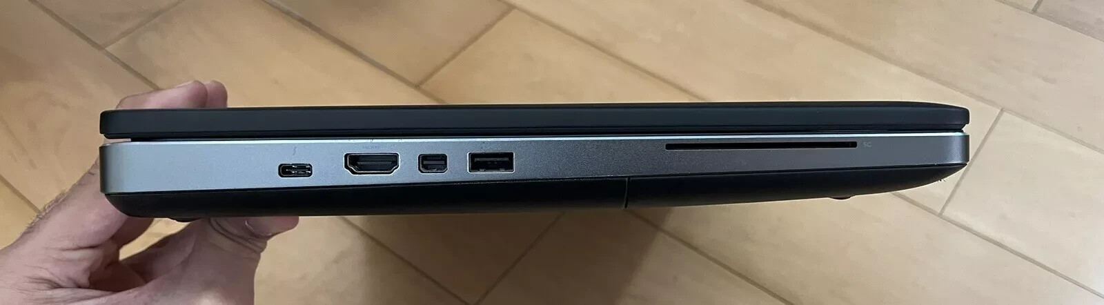 Dell Precision 7520 15.6″ i7-6820HQ @2.7GHz 32GB RAM 512GB SSD Win 11 Pro Laptop