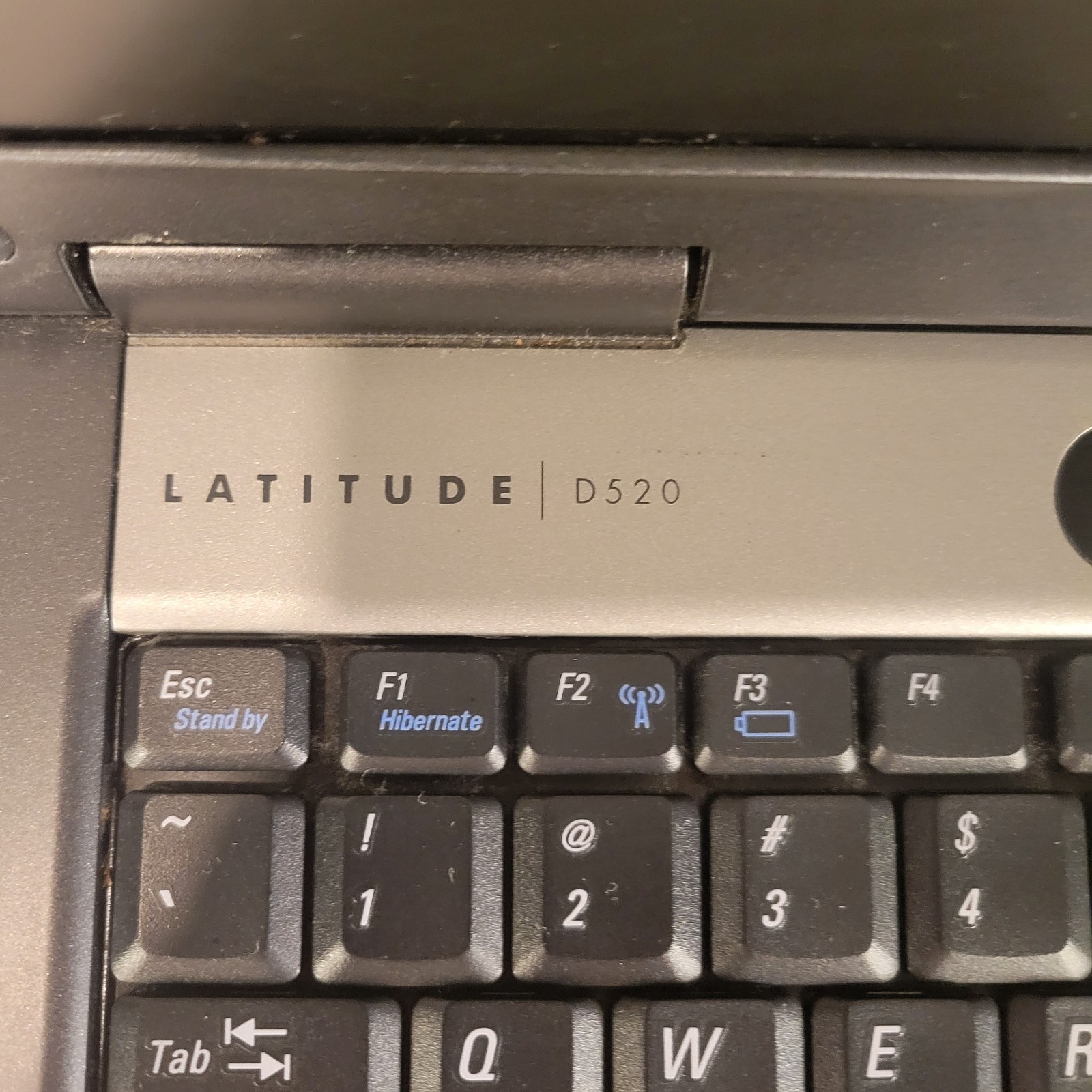 Dell Latitude D520 Vintage Laptop | Model PP17L | Untested For Parts / Repair