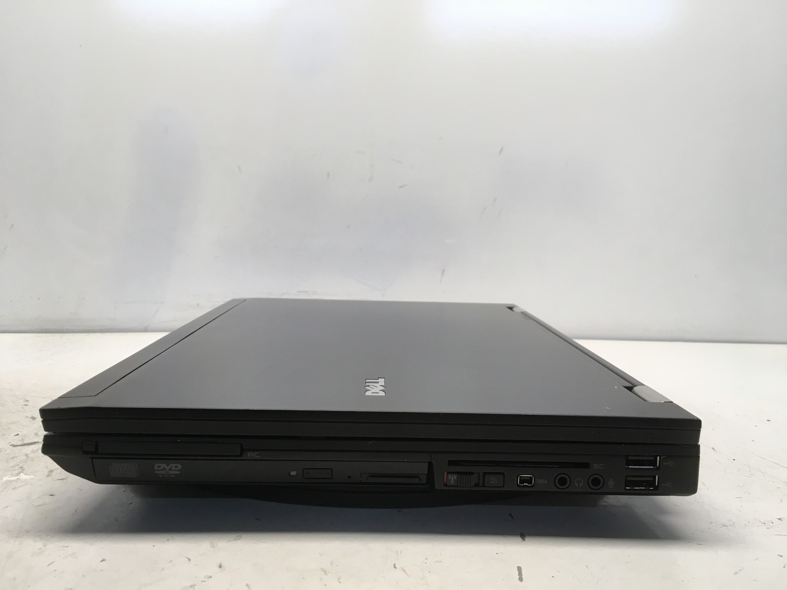Dell Latitude E6500 Intel Core 2 Duo P8400 2.26GHz 2 GB NO HDD No Batt