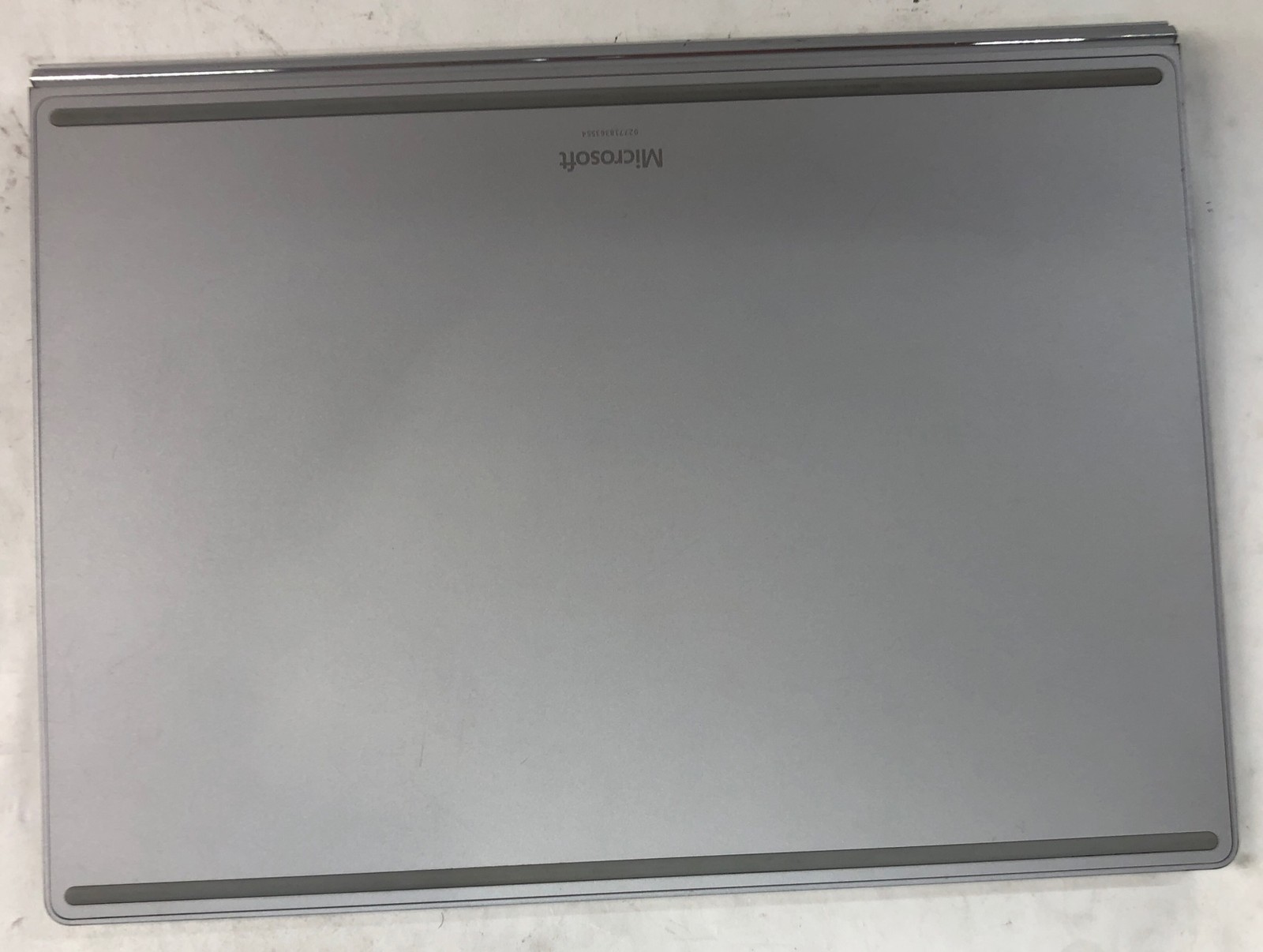 Surface Book 1, Intel Core i5-6300U @2.40 GHz, 8GB RAM 120GB SSD, Windows 10