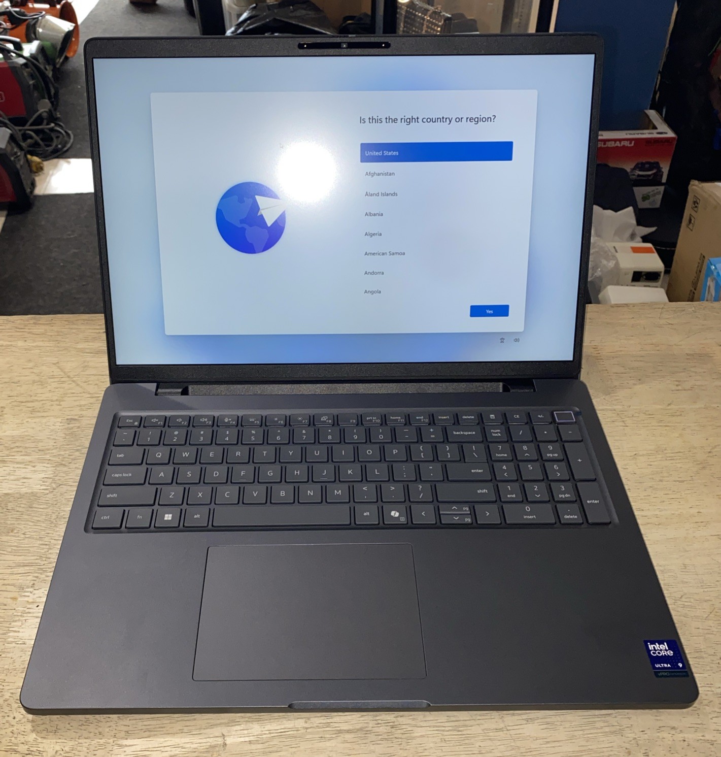 Dell Pro Max 16 Ultra 9 285H NVIDIA RTX PRO 2000 1TB 32GB