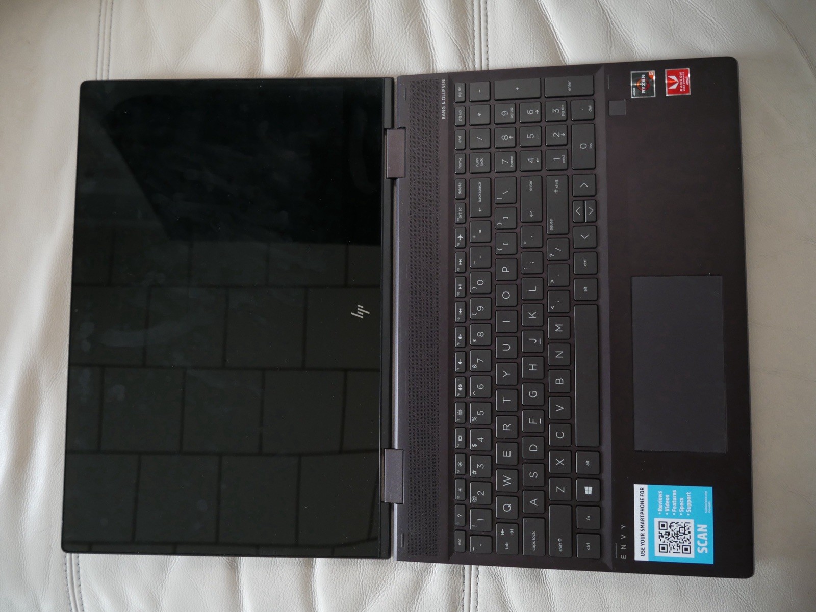 HP ENVY 15.6″ Laptop AMD Ryzen 5 8GB SSD Radeon Vega Windows 10 Black