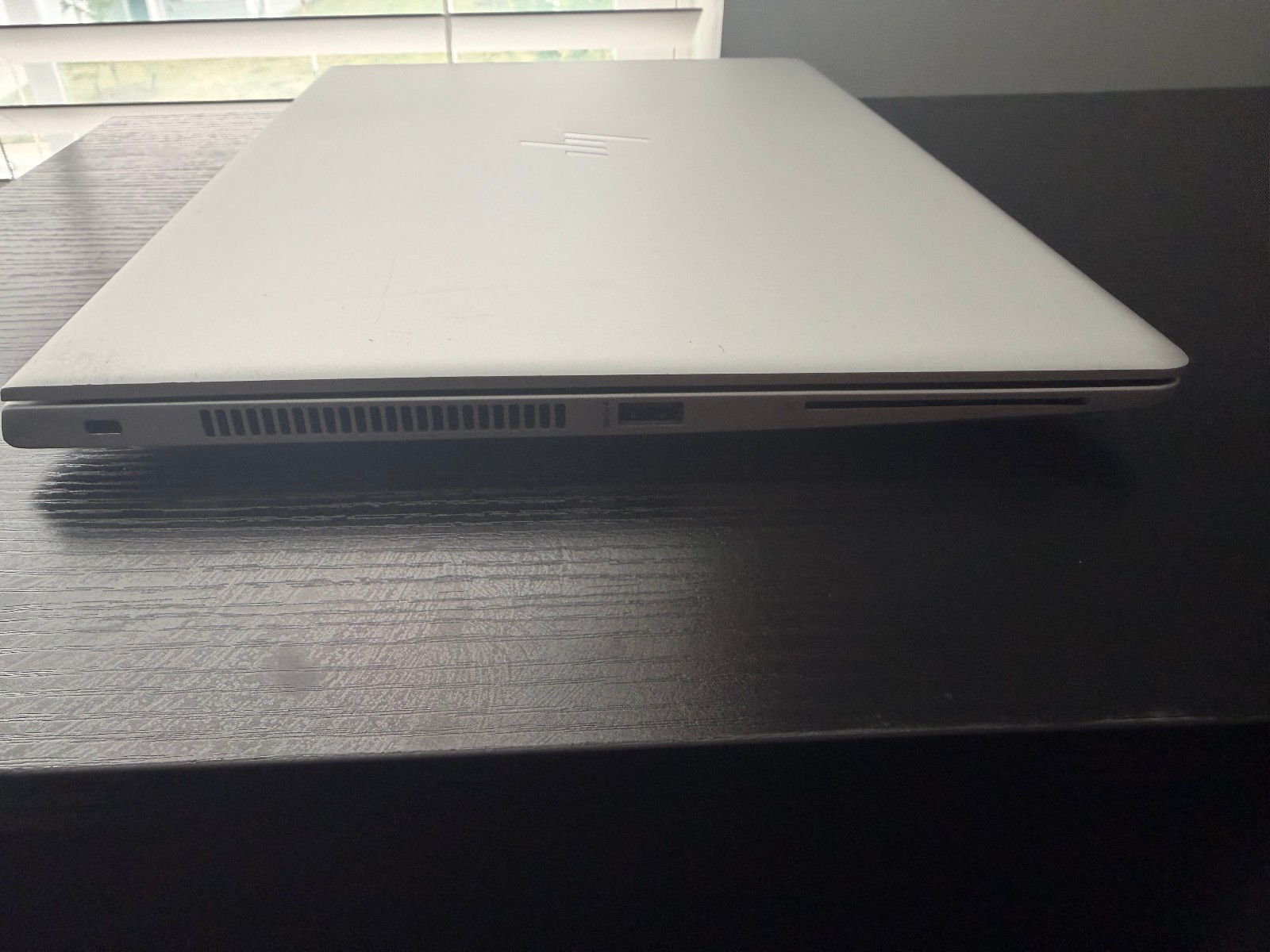 HP EliteBook 840 G5 14″ (256GB SSD, Intel Core i5-8350U, 1.7GHz, 8GB RAM) Laptop