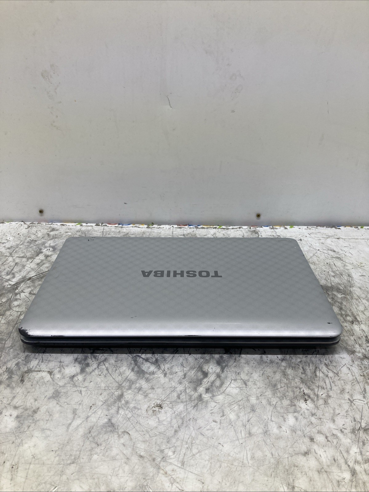 Toshiba Satellite L755-S5151 i3-2350M 2.30GHz 4GB no HDD Boot to BIOS