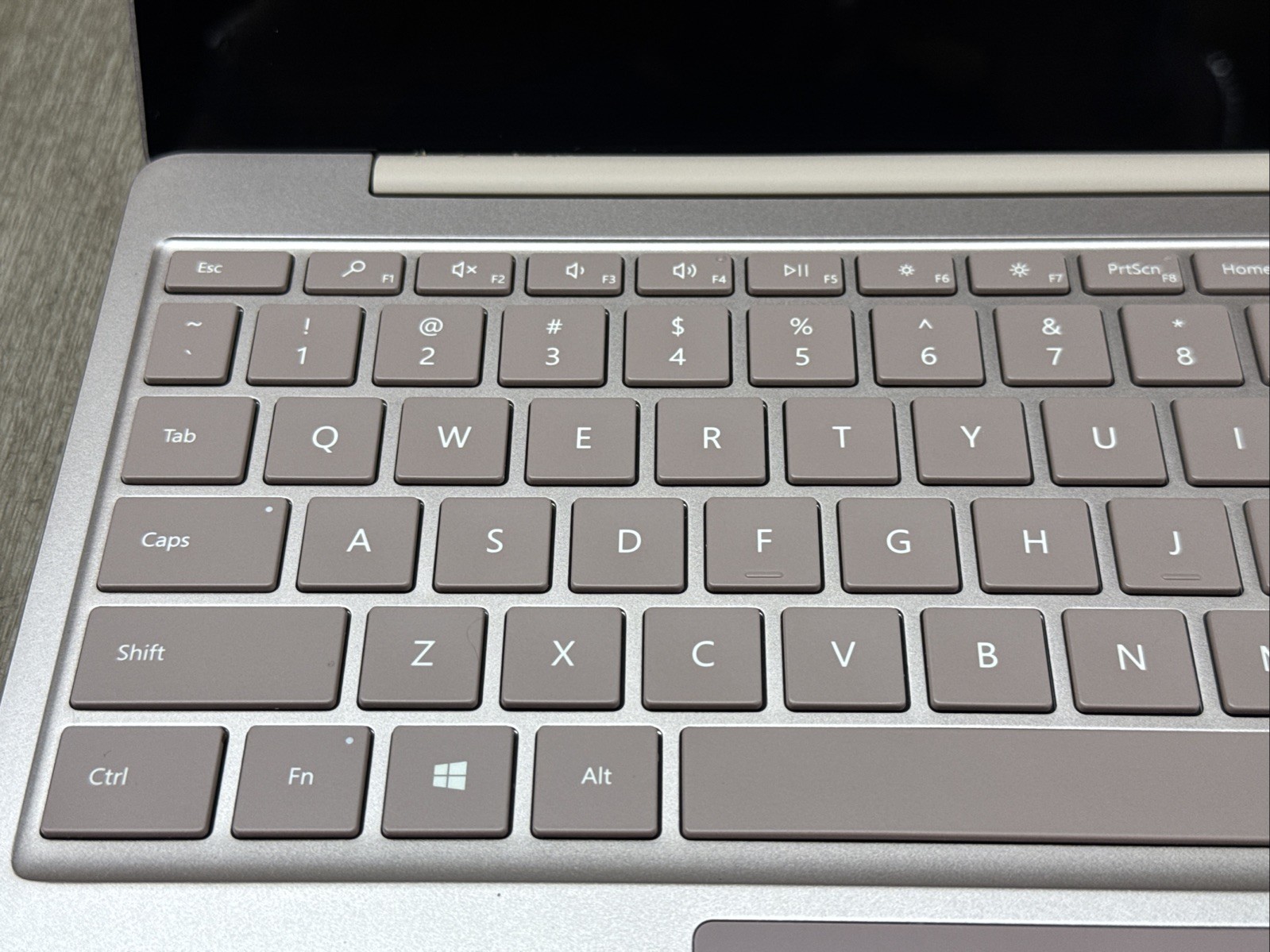Microsoft Surface Laptop Go 1943 12.4″TOUCH i5-1035G1 1GHz 8GB 128GB Win 10