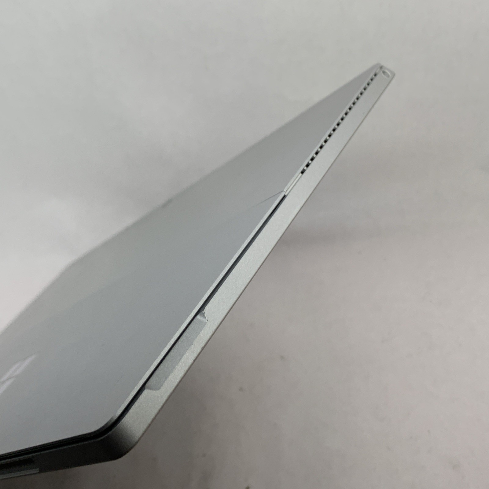 Microsoft Surface Pro 4 1724 Intel i5-6300U 4GB RAM 128GB Windows 10 Pro