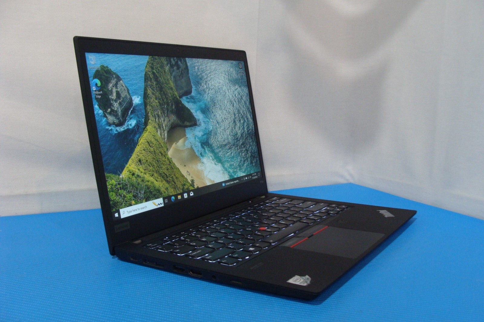 Lenovo ThinkPad P14s Gen 1 Laptop 14″FHD core i7-10510U 16GB 512GB P520 Win10Pro