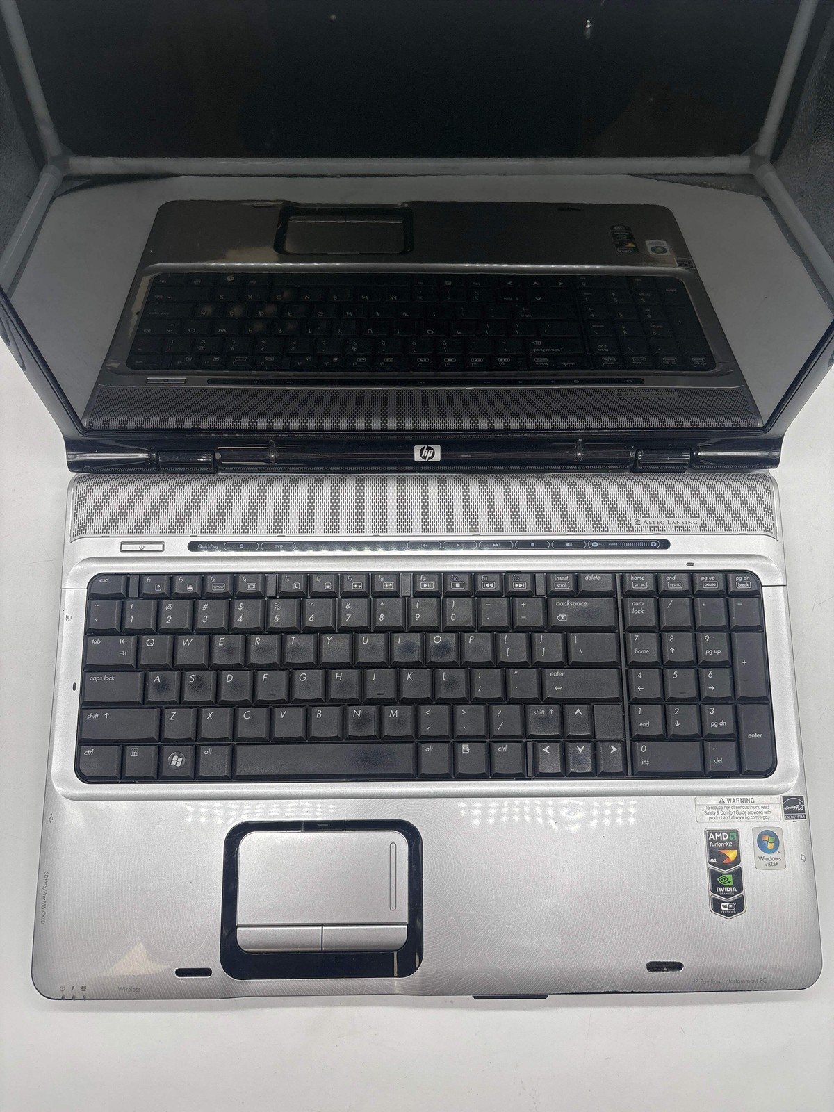 HP Pavilion dv2000 17″ AMD Turion 64 X2 4GB RAM 250GB HDD Black – For Parts
