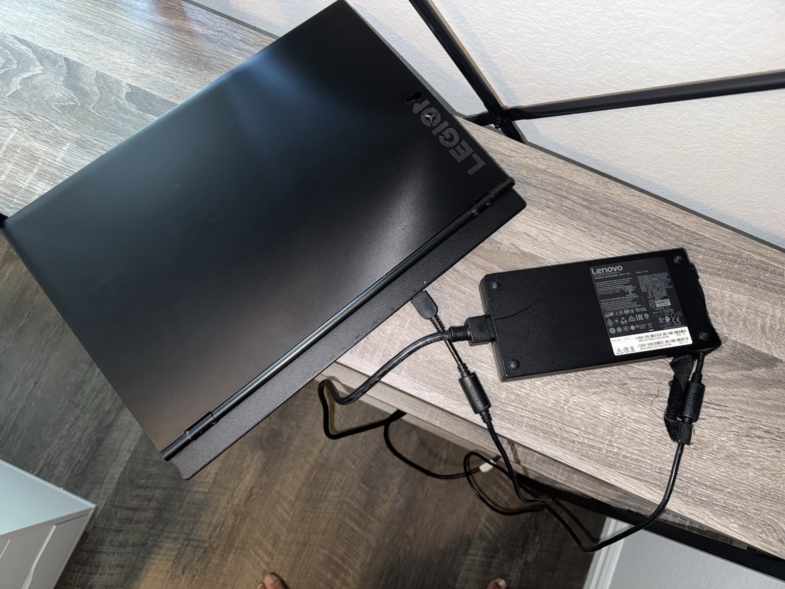 Lenovo Legion 17.3″ Gaming Laptop i7-9750H, 16GB RAM 1TB SSD, RTX 2060, 144hz