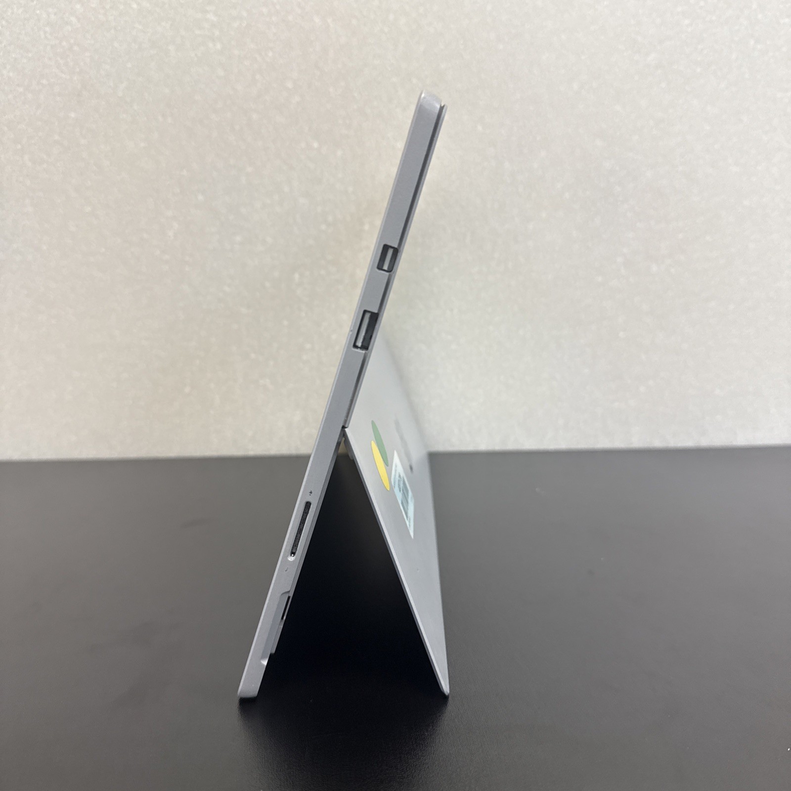 Microsoft Surface Pro 5 | Core i5-7300U | 8GB RAM | 256GB SSD | Win 11 Pro