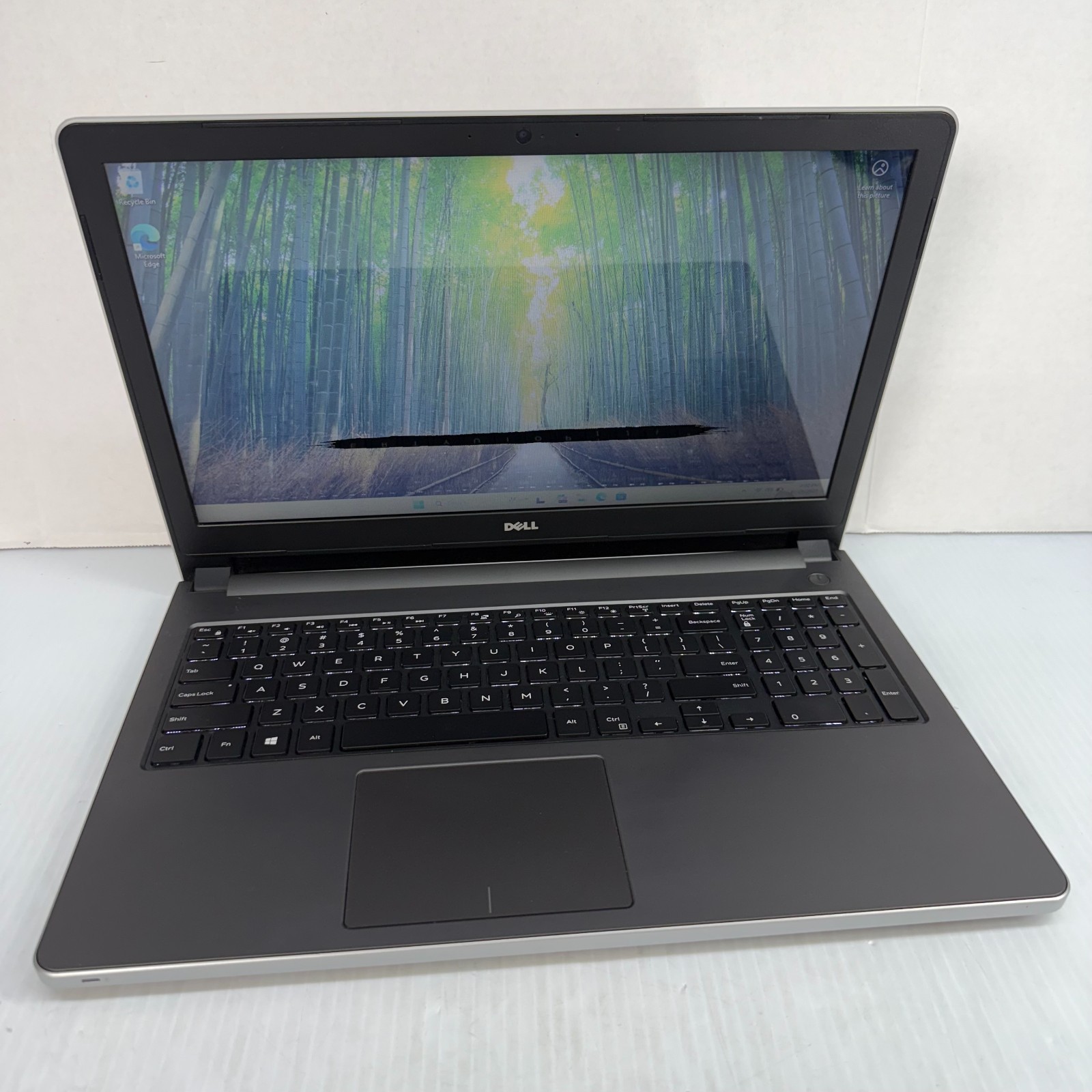 Dell Inspiron 5559 i5-6200U 15.6″ Laptop 120GB SSD 8GB RAM AS IS – BAD SCREEN