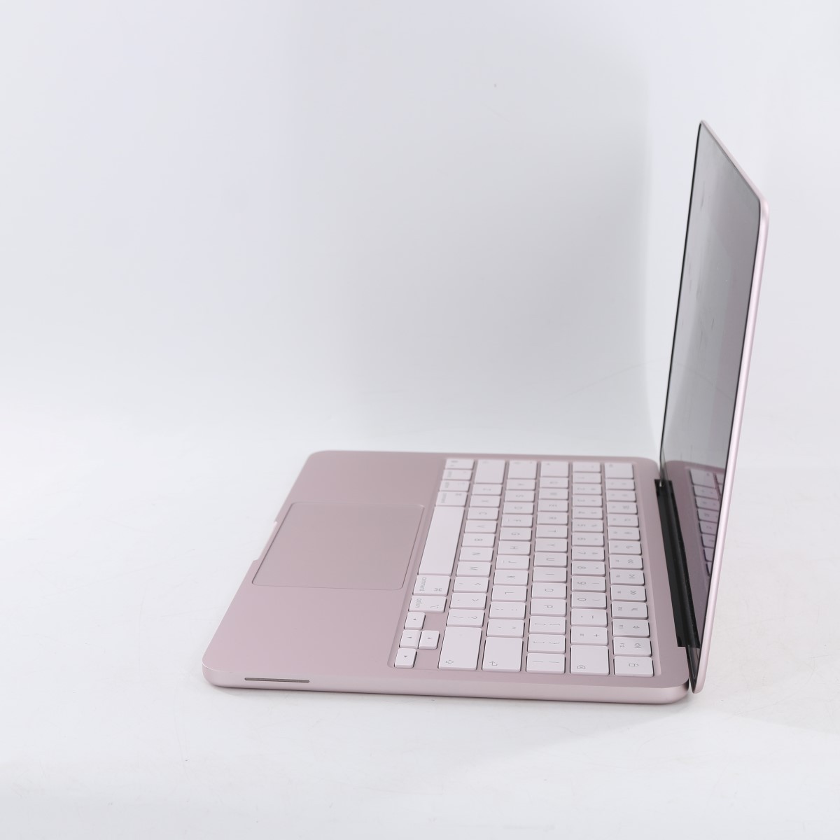 Apple MacBook A3404 13″Blush 256GB 8GB 100% Battery – Mint Condition (FPP011930)