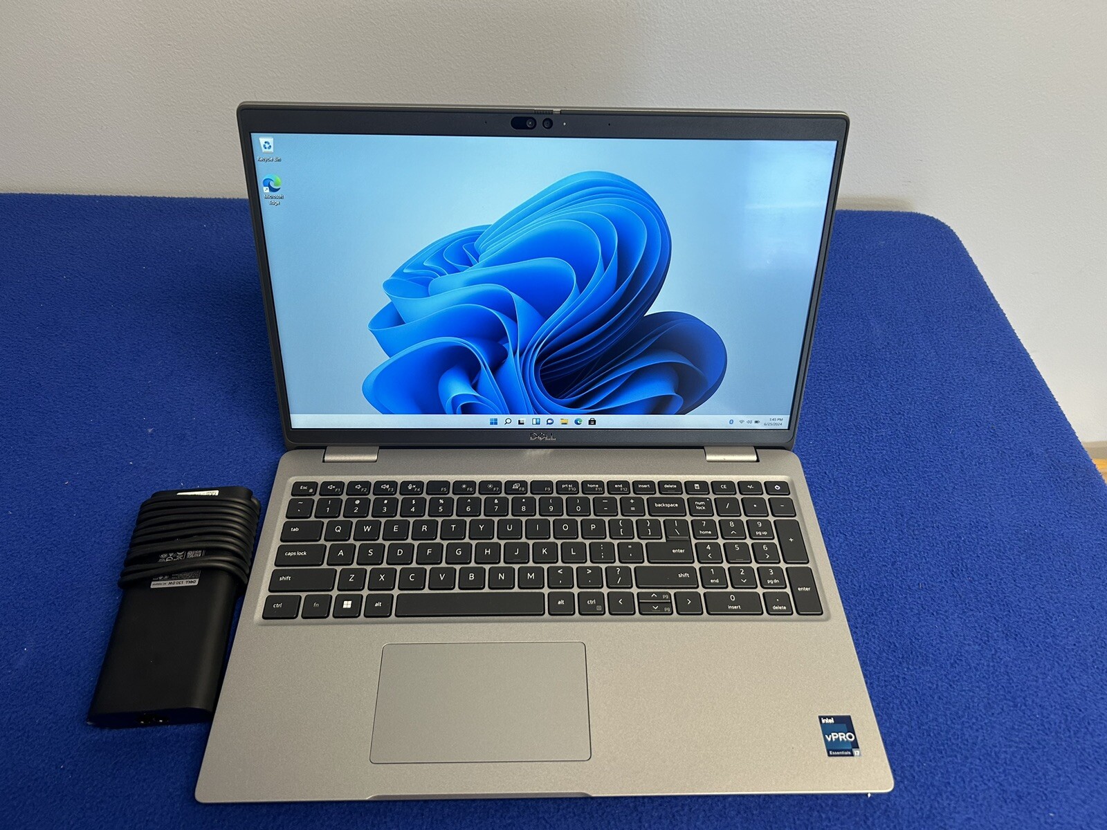Dell Precision 3570, 12th Gen i7, 16GB RAM, 512GB SSD, NVIDIA, FHD, Win 11