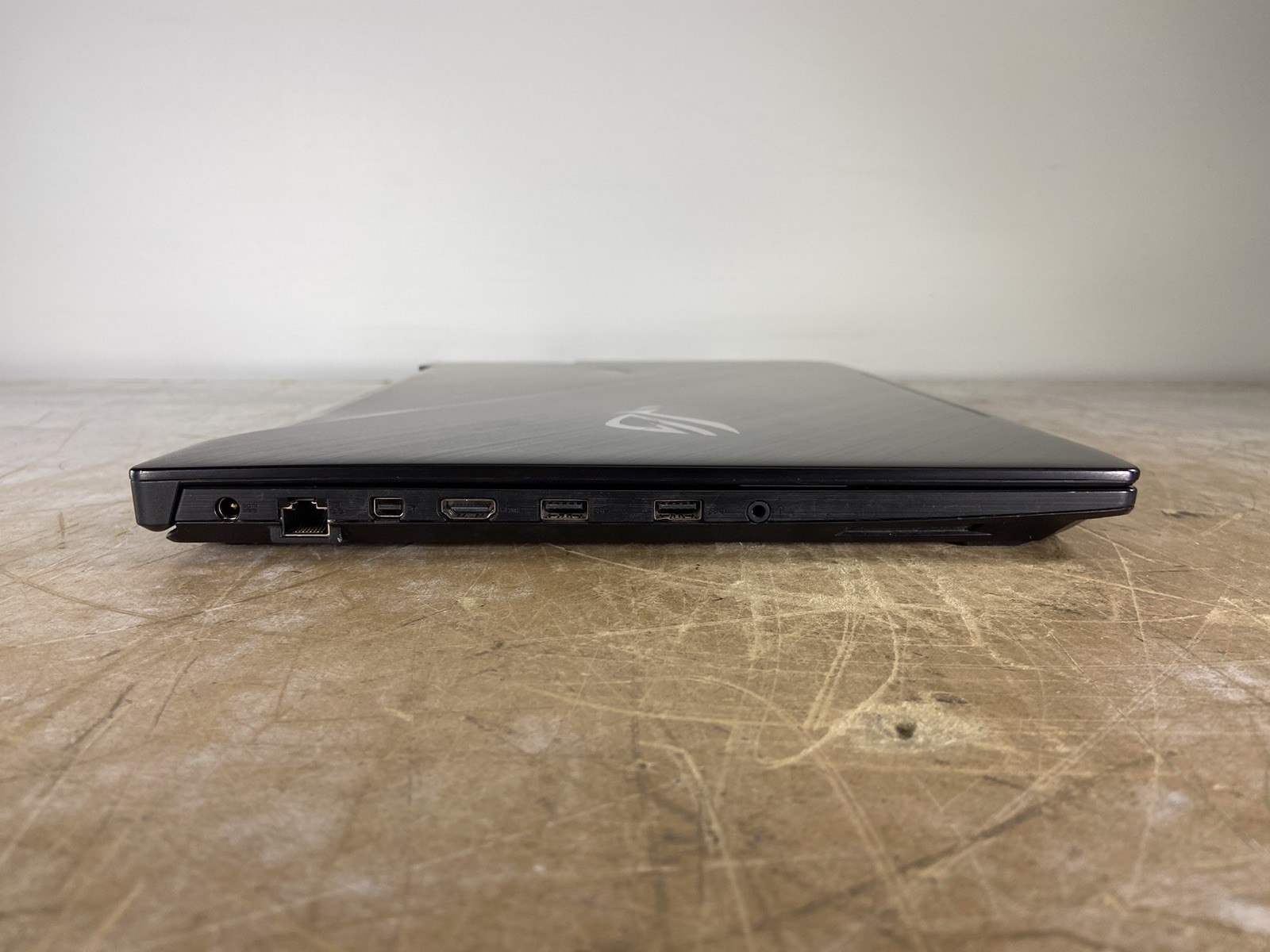 ASUS GL703V i7-7700HQ @ 2.80GHz, 12GB RAM, NO HDD/OS