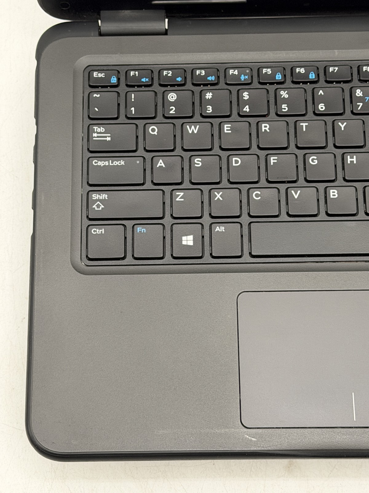 Dell Latitude 3310 13.3in i5-8265U 8GB 256GB NO OS *Read*