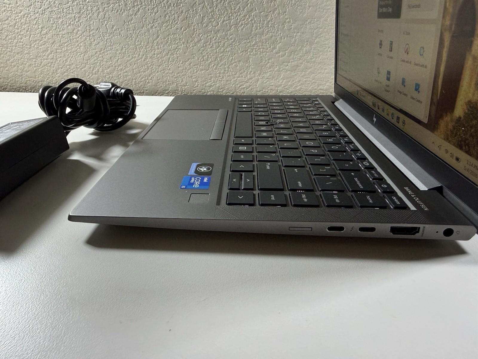 HP ZBook Firefly G8 14″ FHD Intel i5-1145G7 16GB DDR4 256GB SSD W11P Laptop