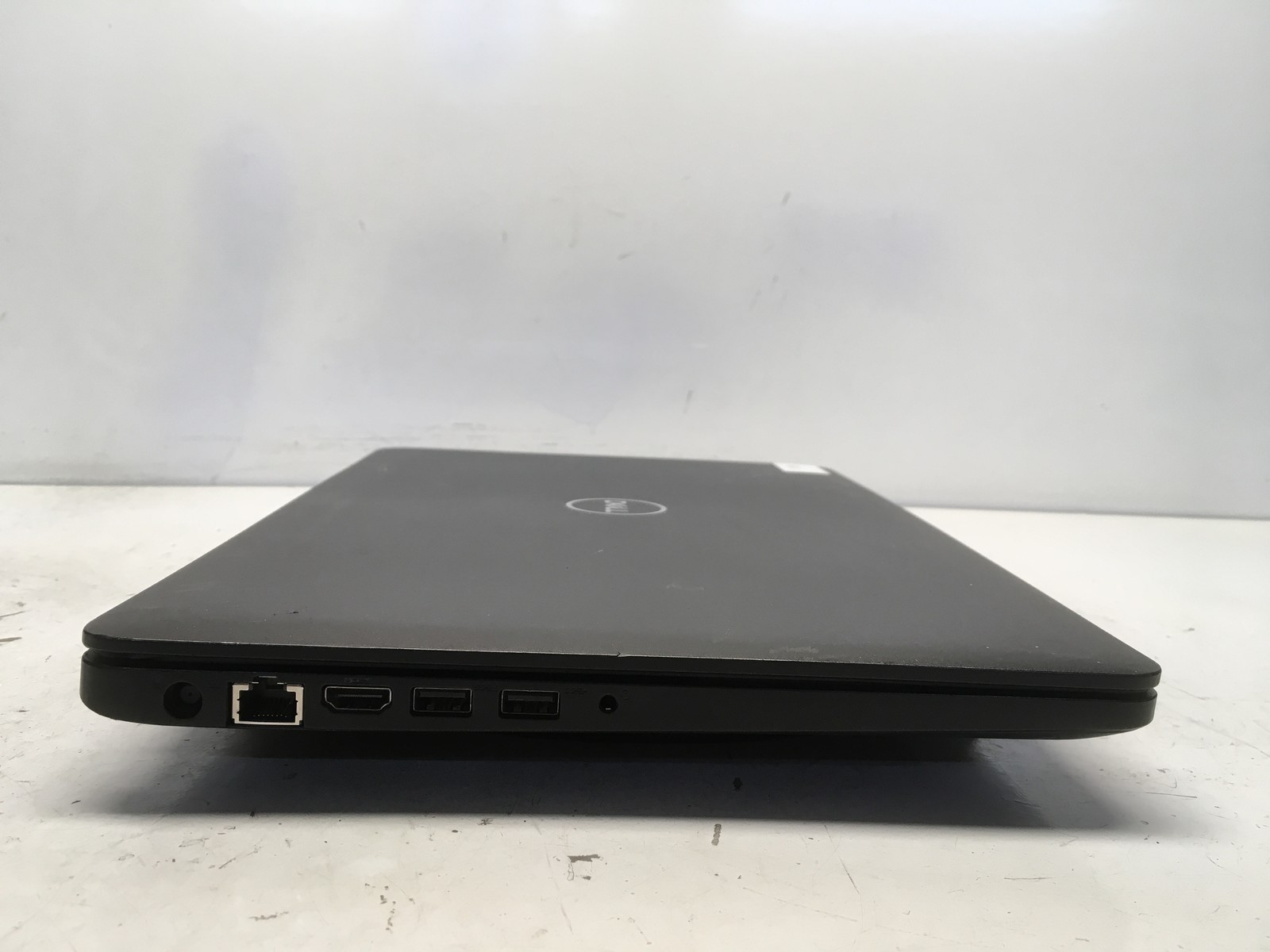 Dell Latitude 3580 Intel i3-6006U 2GHz 4 GB NO HDD No Batt