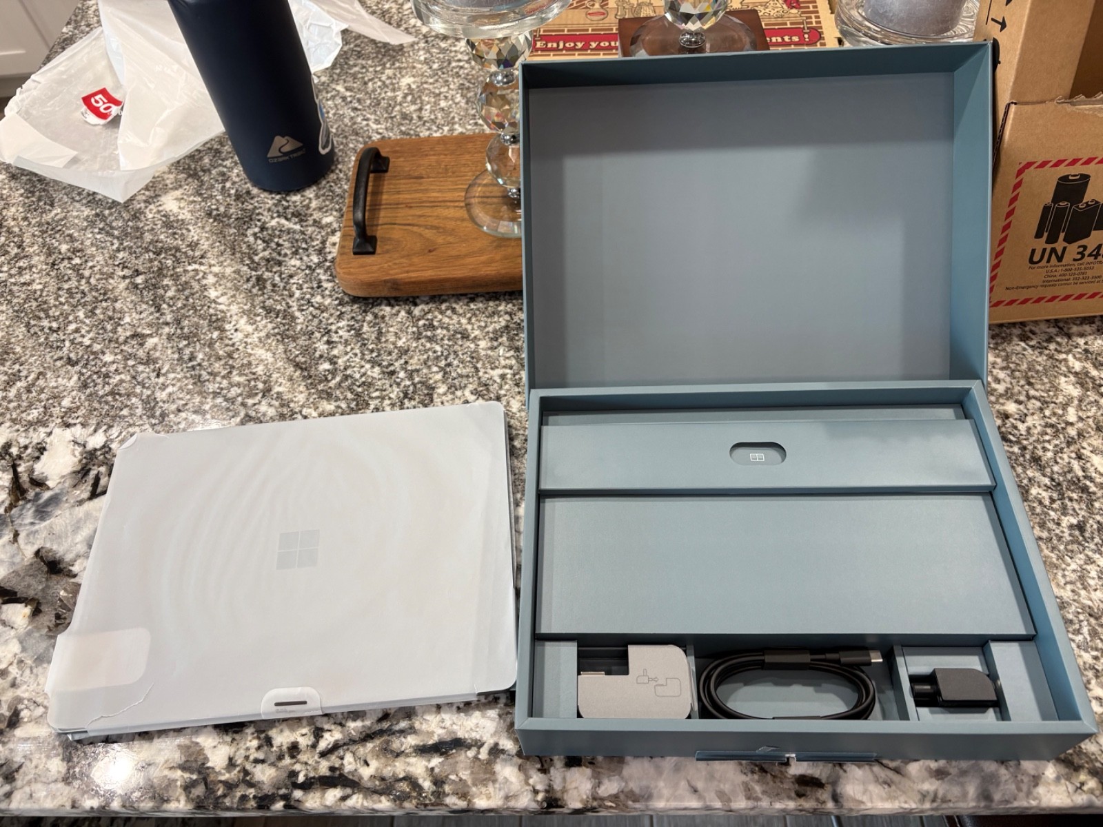 Microsoft 13″ Surface Laptop Snapdragon X Plus 8-Core, 16GB RAM, 512GB, Ocean.