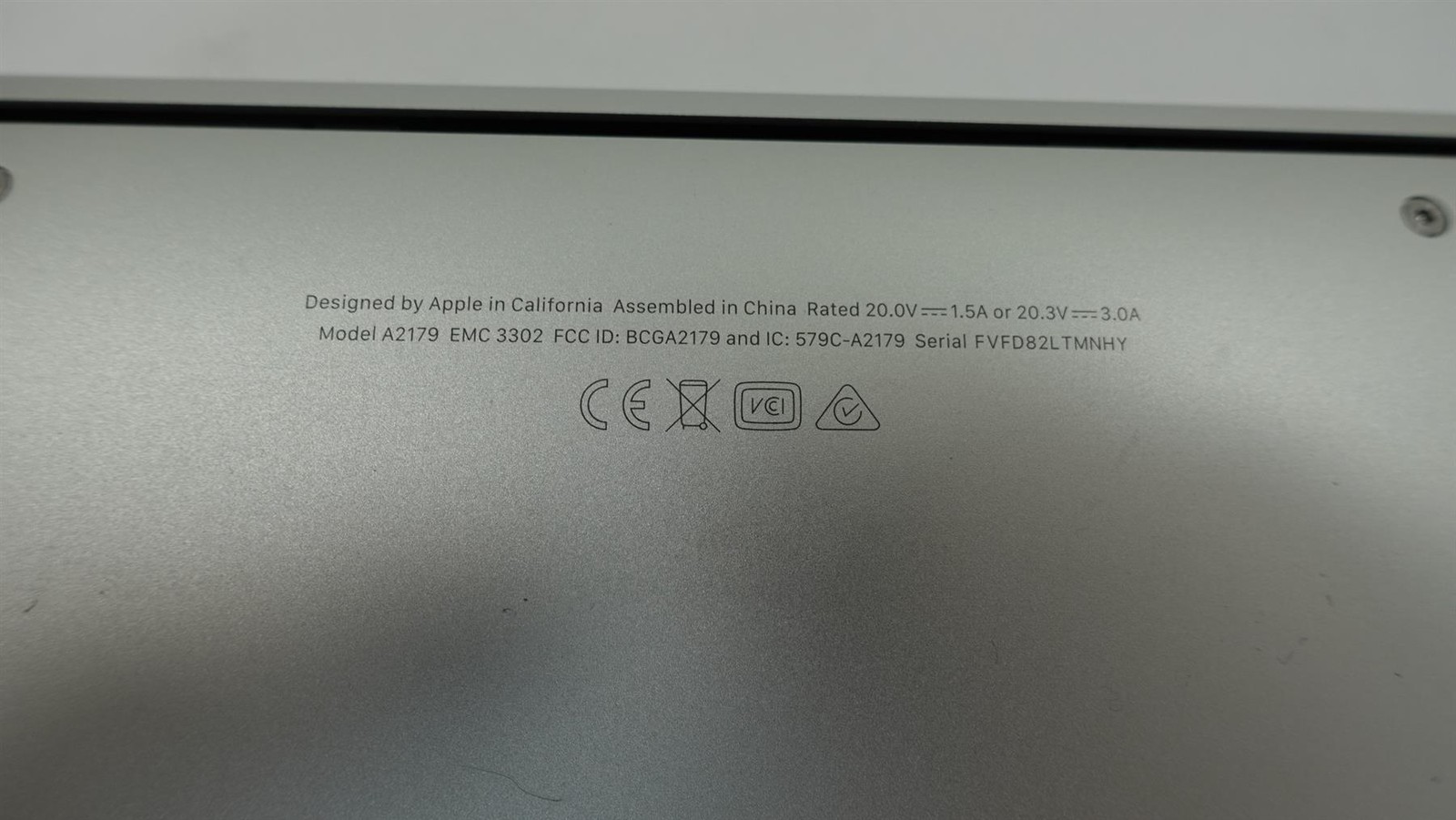 Apple MacBook Air 2020 A2179 13.3″ Core i5-1030NG7 1.1GHz 8GB 256GB Laptop