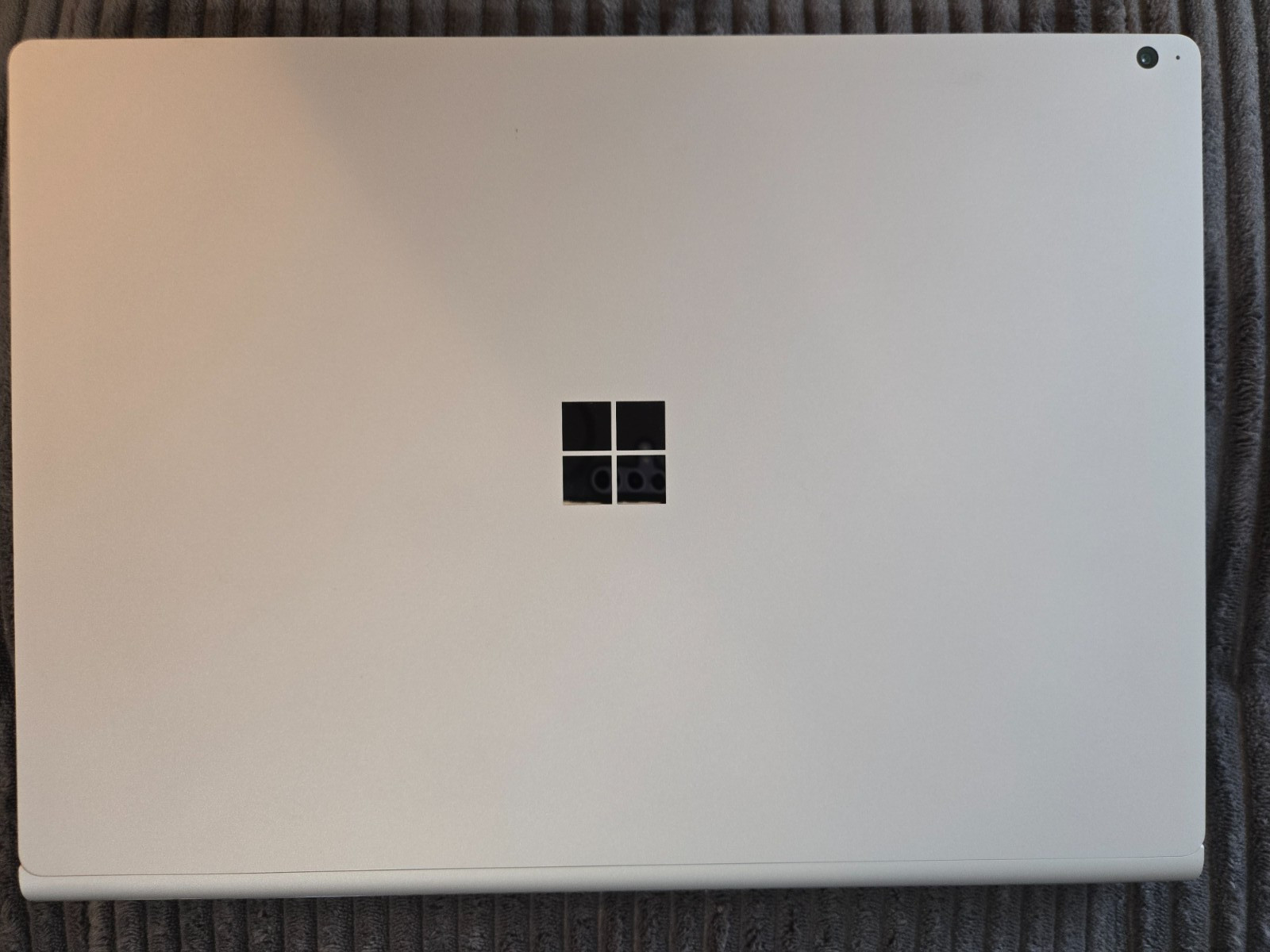 Microsoft Surface Book 3 15″ (256GB SSD, Intel i7-1065G7 GTX 1660 Ti 16GB RAM)