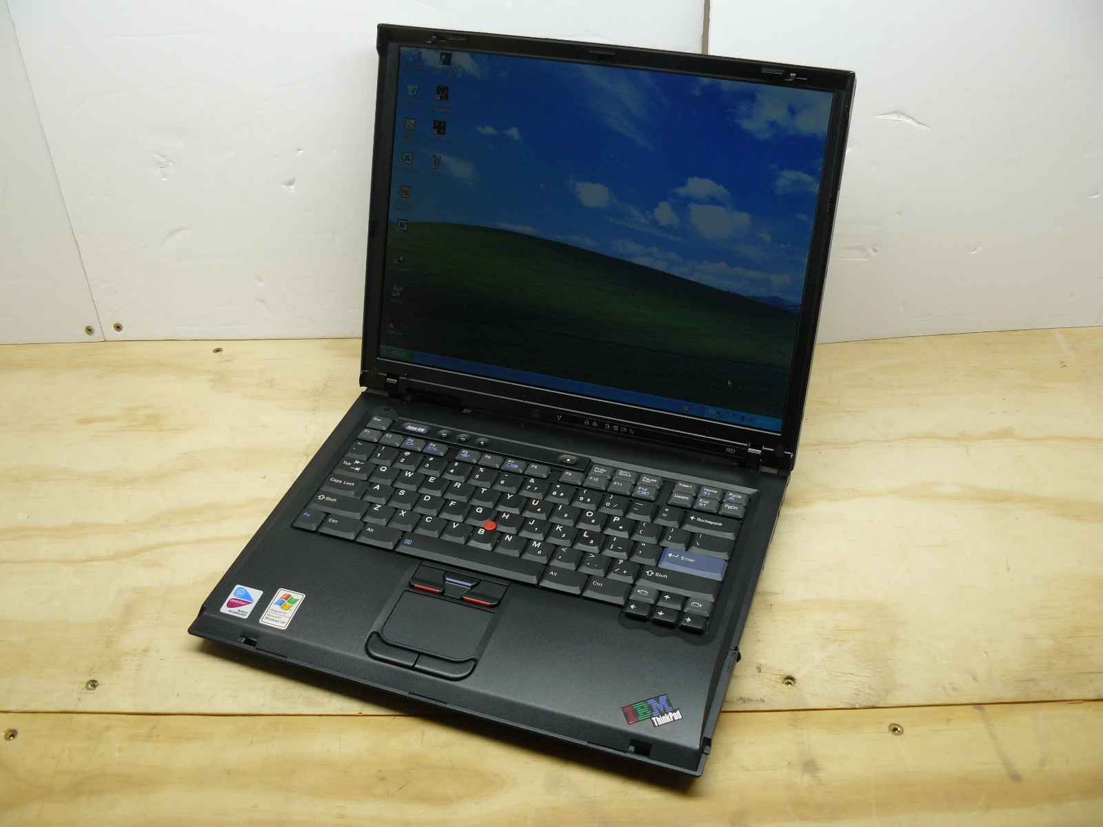 Windows XP Laptop – IBM Thinkpad R51 – Pentium M 1.7GHz, 512MB RAM, 32GB SSD