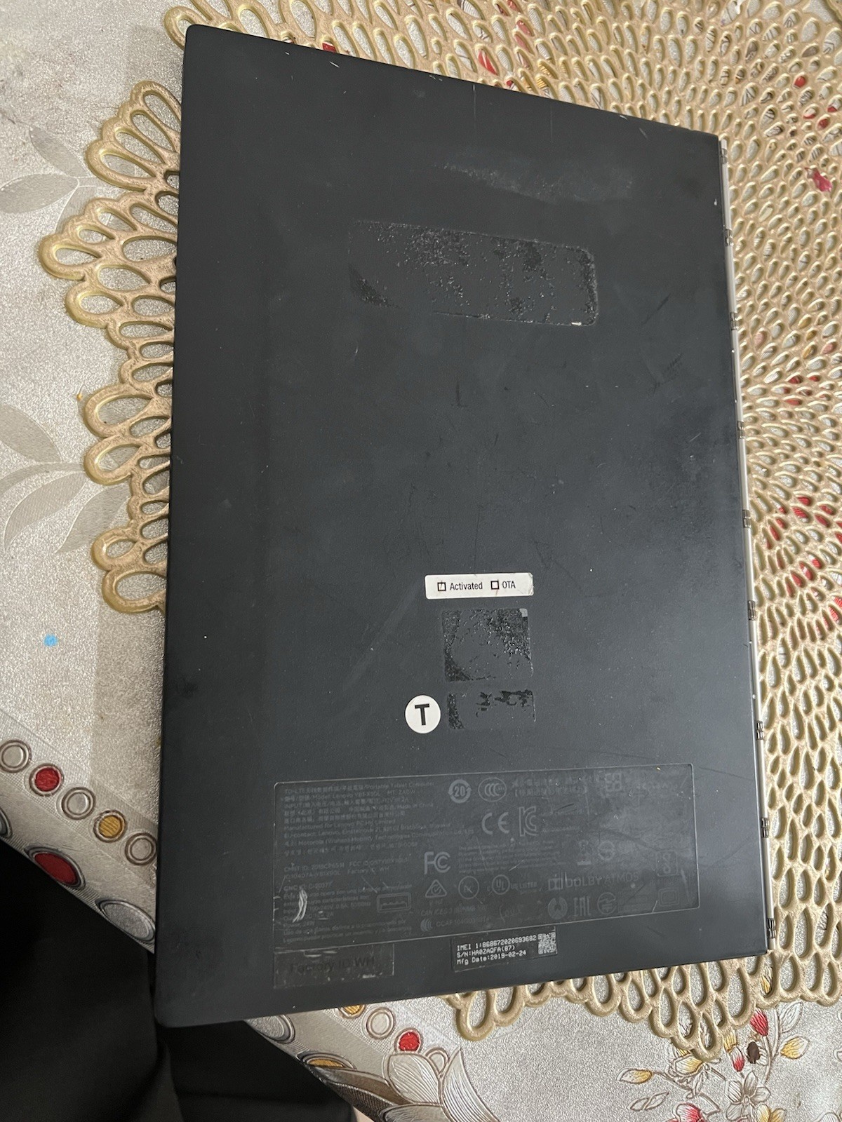 Lenovo Yoga Book YB1-X90L Intel Atom x5-Z8550 4GB RAM 64GB Storage