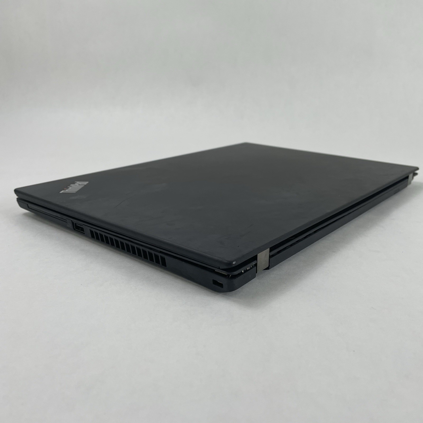 Lenovo ThinkPad T14 Gen2i 14″ i5-1145G7 2.60GHz 16GB RAM No SSD/OS/AC-Bad Bottom