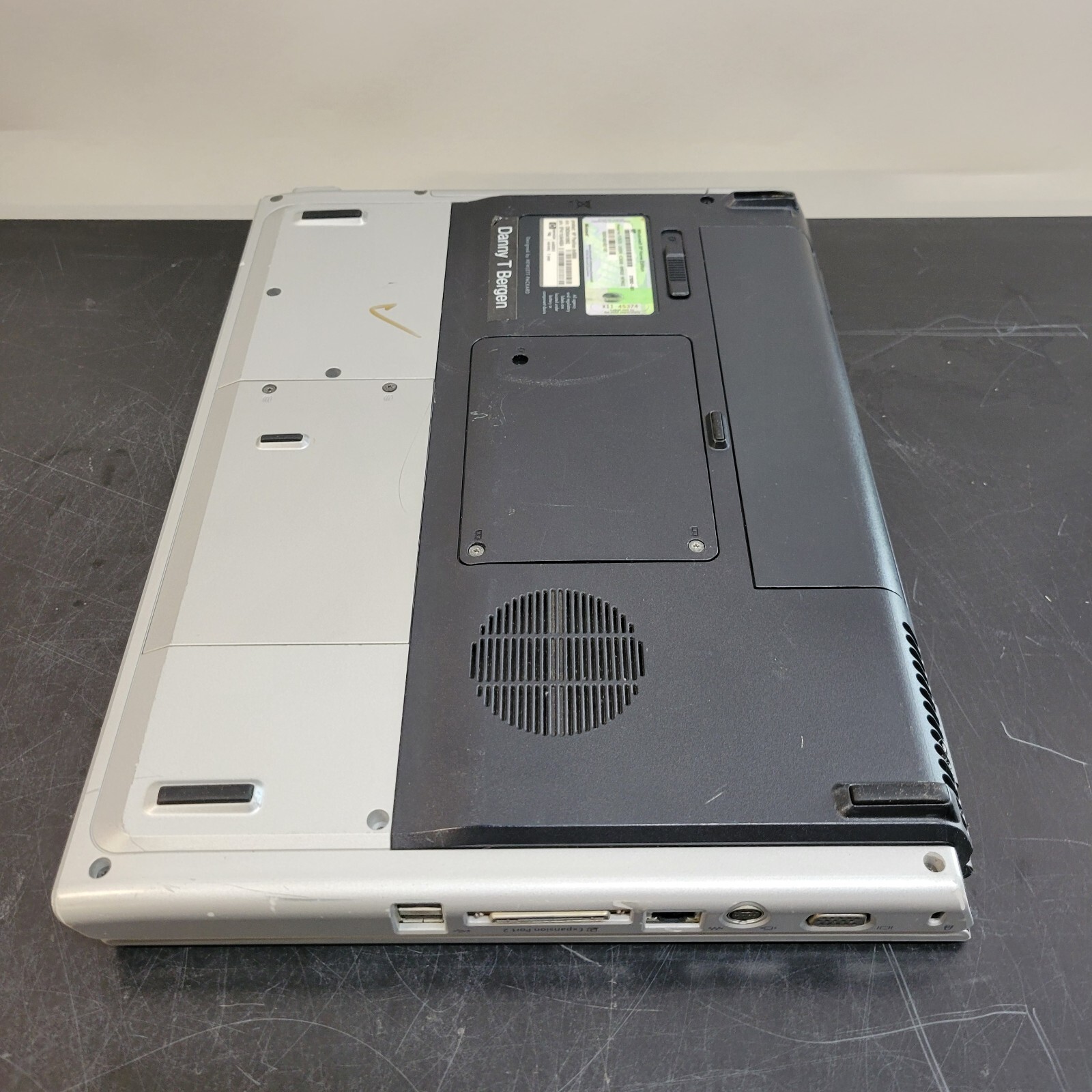 HP Pavilion dv5000 15.6″ AMD Turion 64 1 GB RAM 0 GB HDD