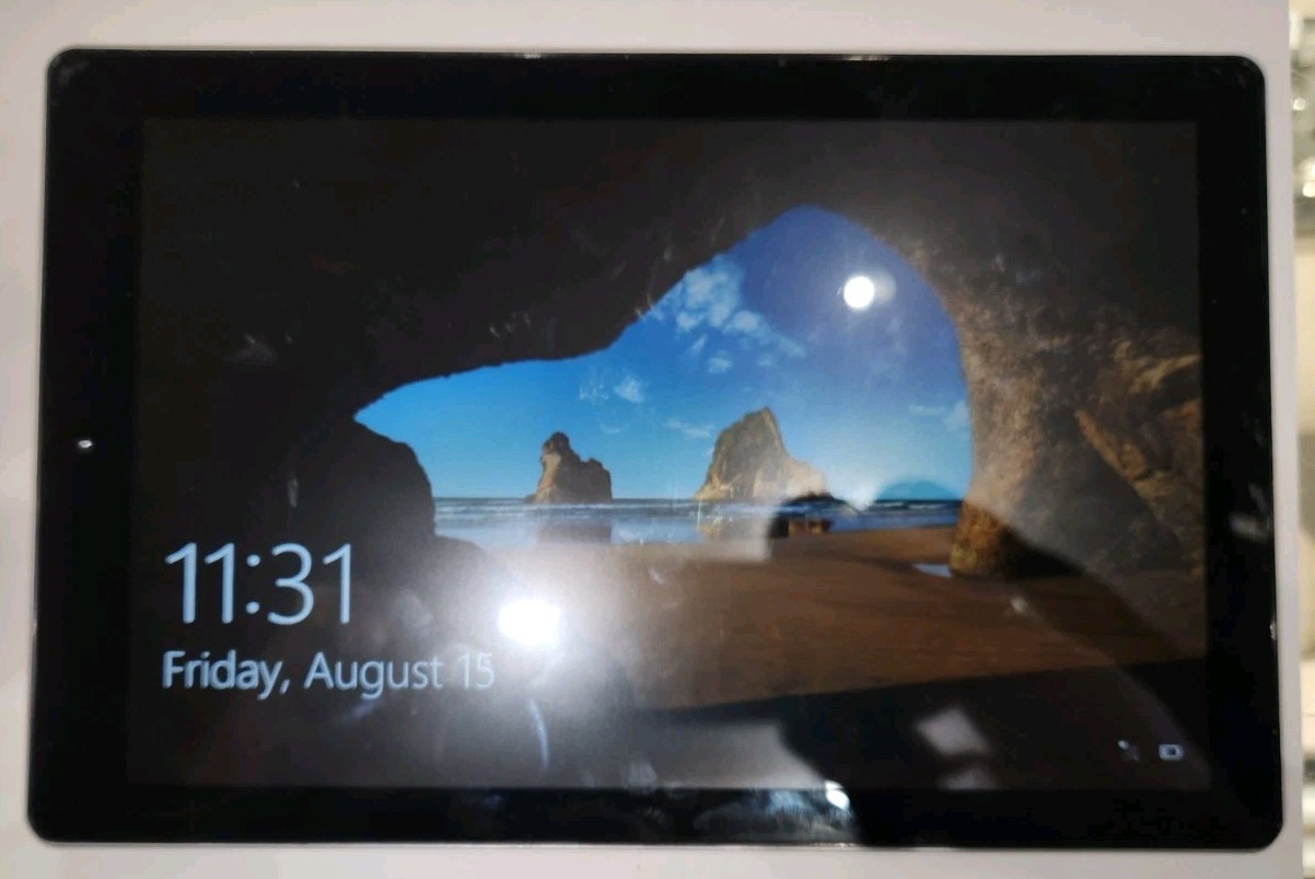 RCA Cambio W101SA23 Silver Tablet/Laptop & Keyboard – Locked PW For Parts ONLY