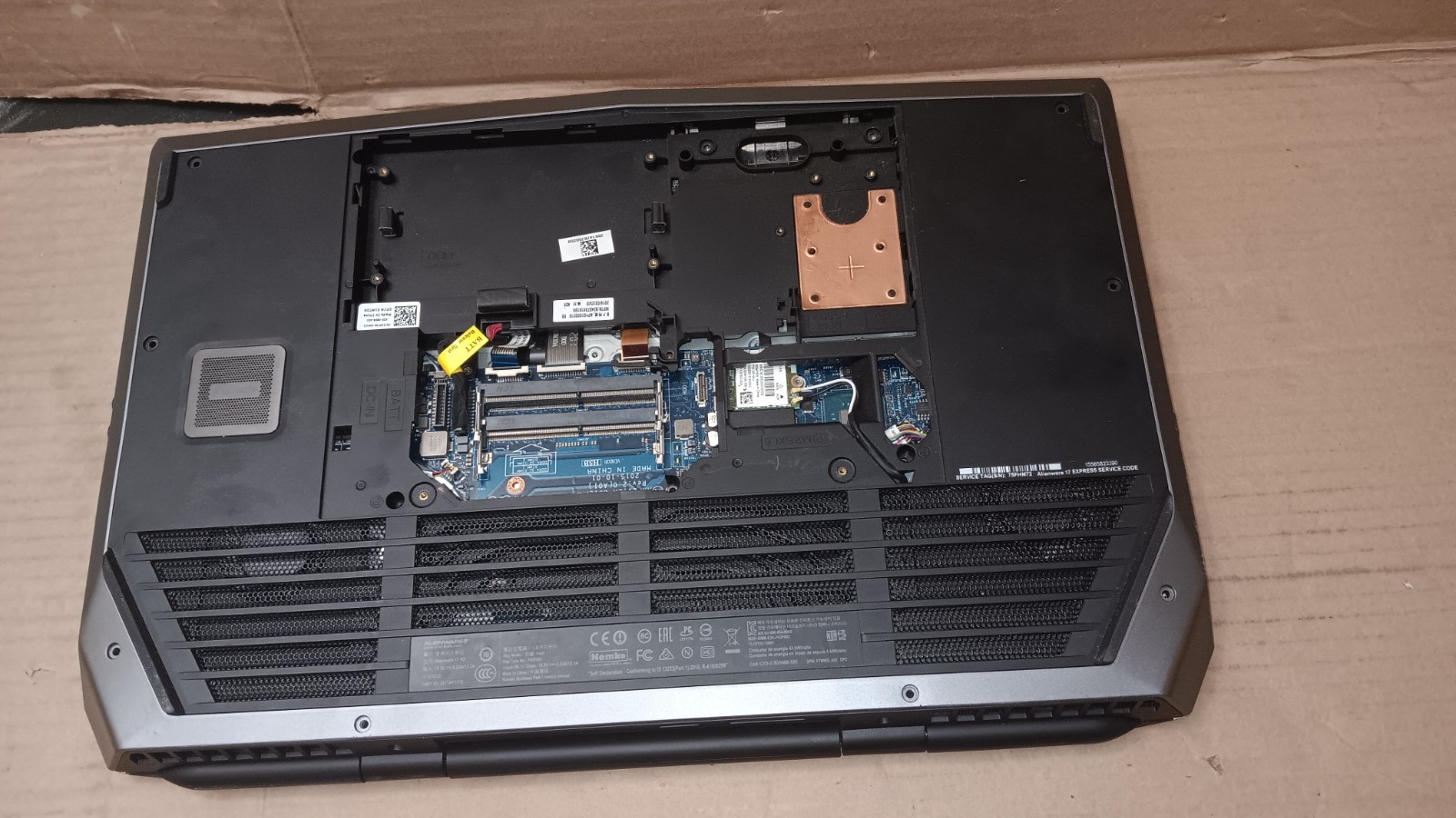 Dell Alienware 17 R3 Gaming Laptop Core i7 Motherboard 17.3″ LCD Screen Parts