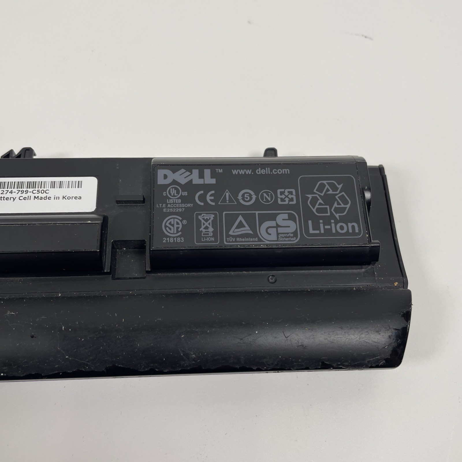 DELL LATITUDE D410 – No Hard Drive – INTEL CENTRINO – 2 GB RAM *READ DESCRIPTION