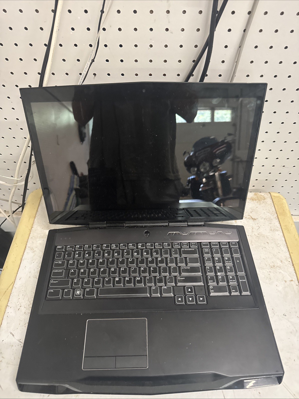Alienware M17x R3 Gaming Laptop Windows 7 Operating System